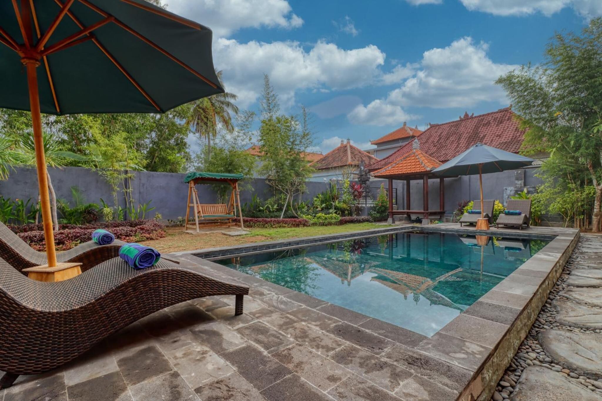 J and J Guest House