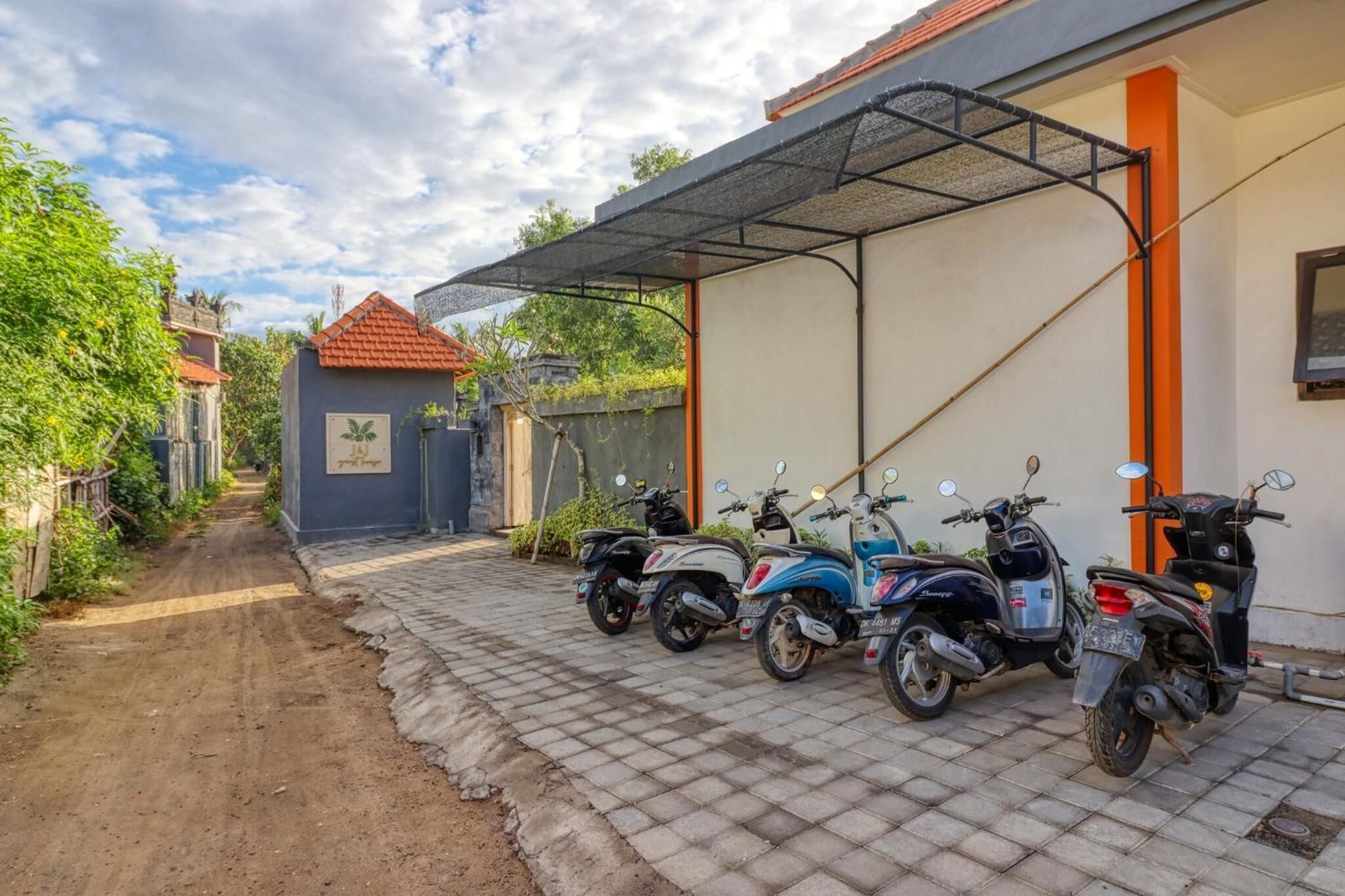 J and J Guest House