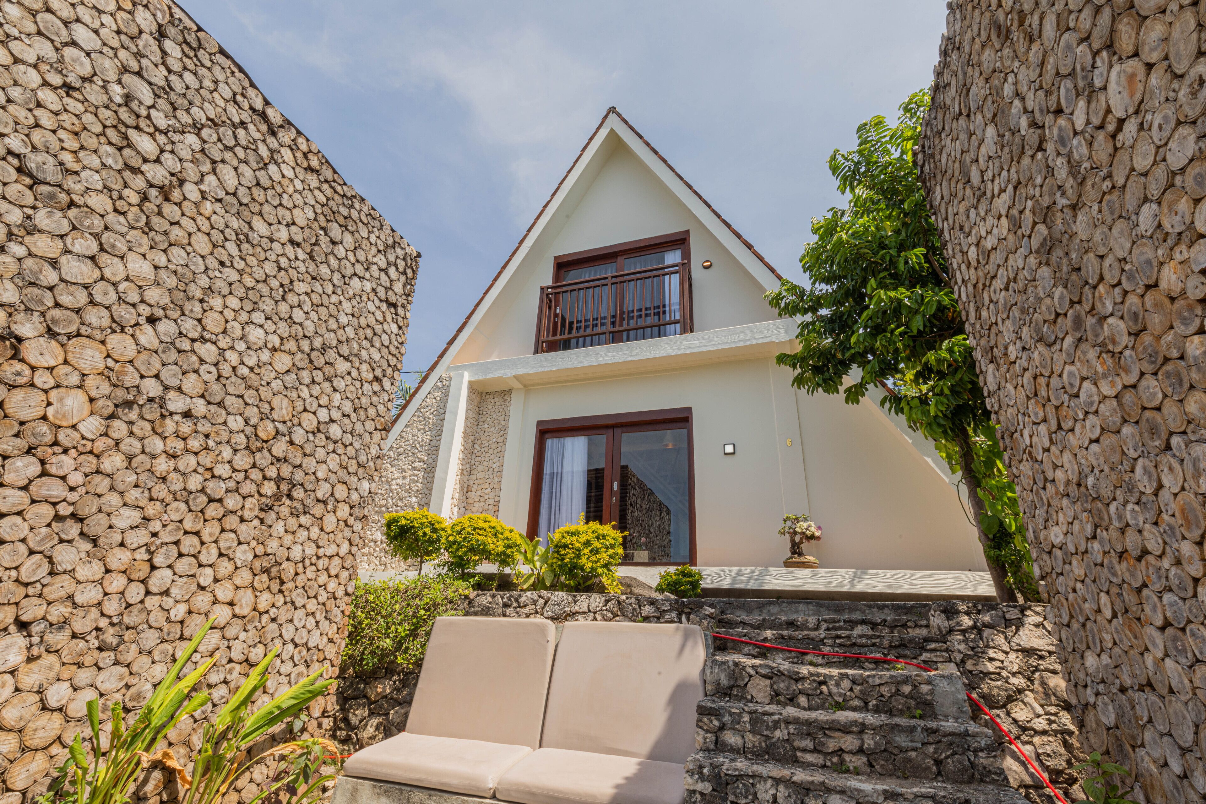 Kabeh Jati Garden Villa & Restaurant