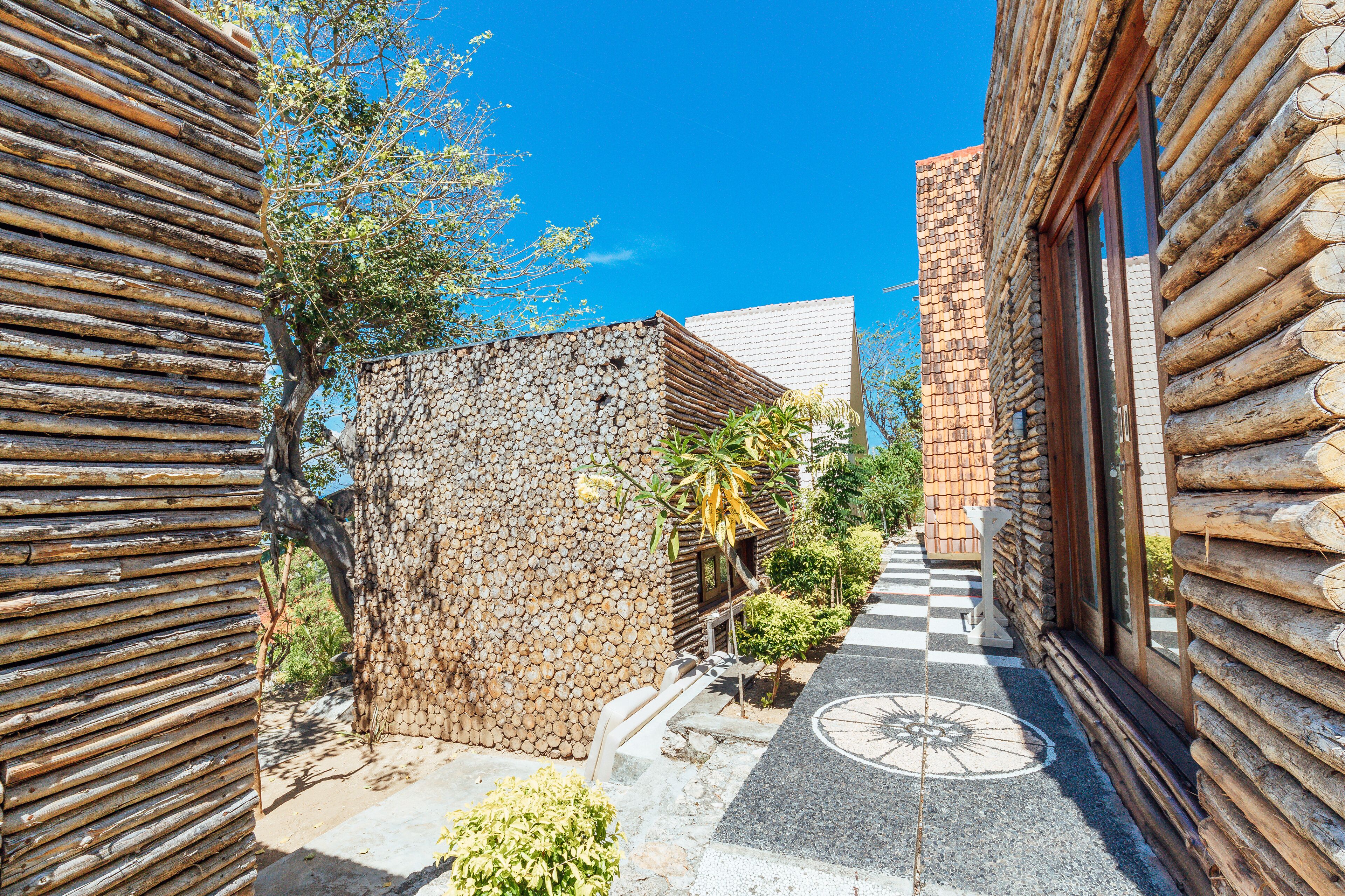 Kabeh Jati Garden Villa & Restaurant