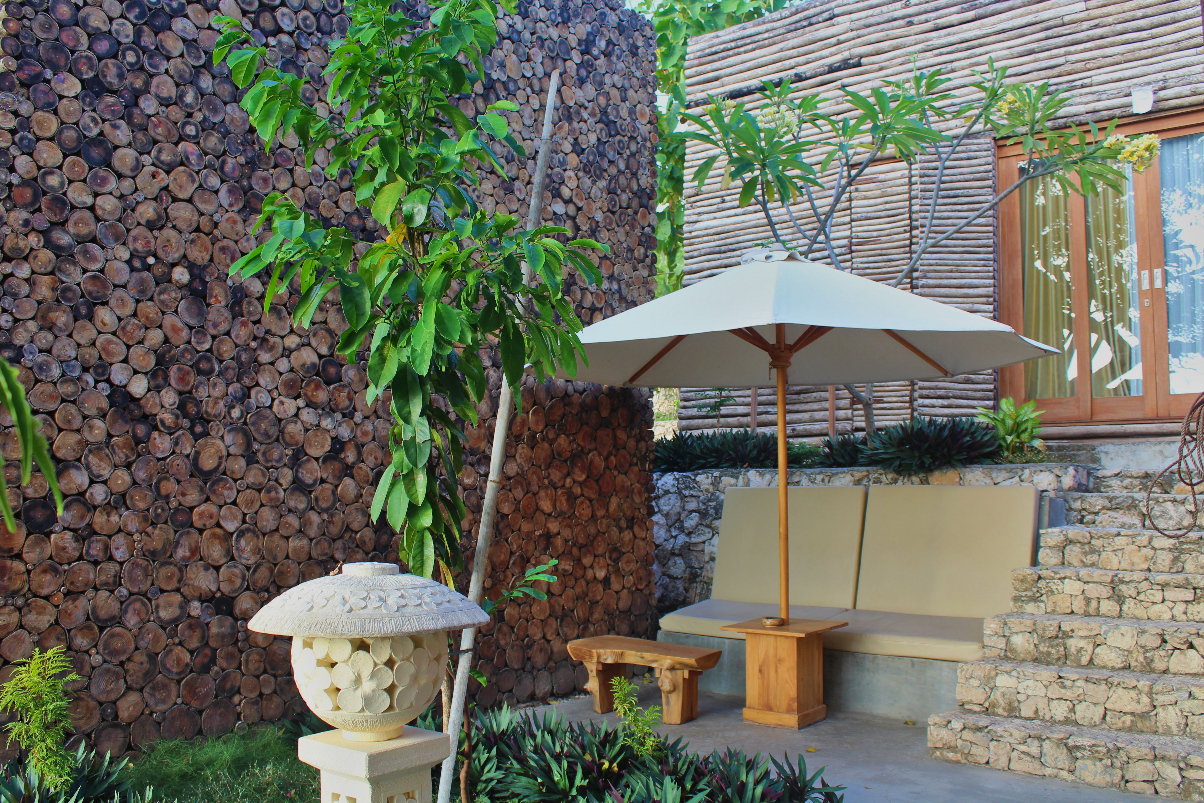 Kabeh Jati Garden Villa & Restaurant