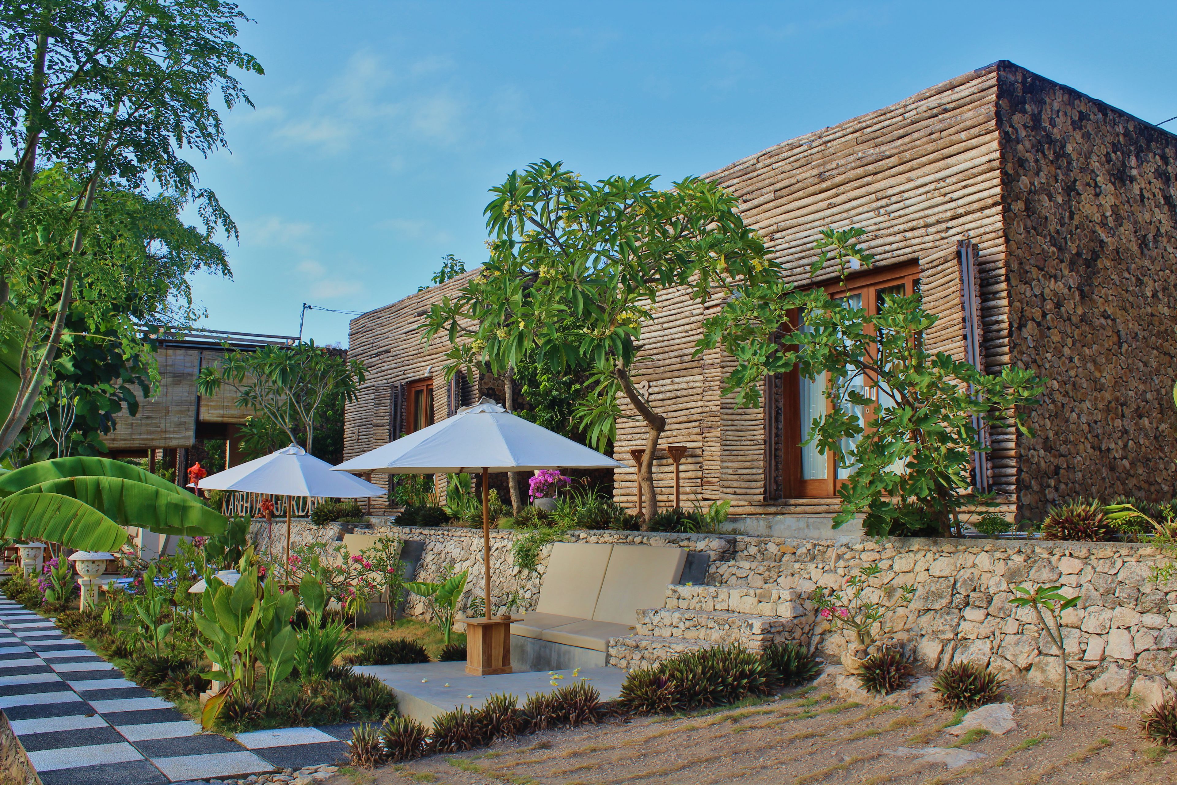 Kabeh Jati Garden Villa & Restaurant