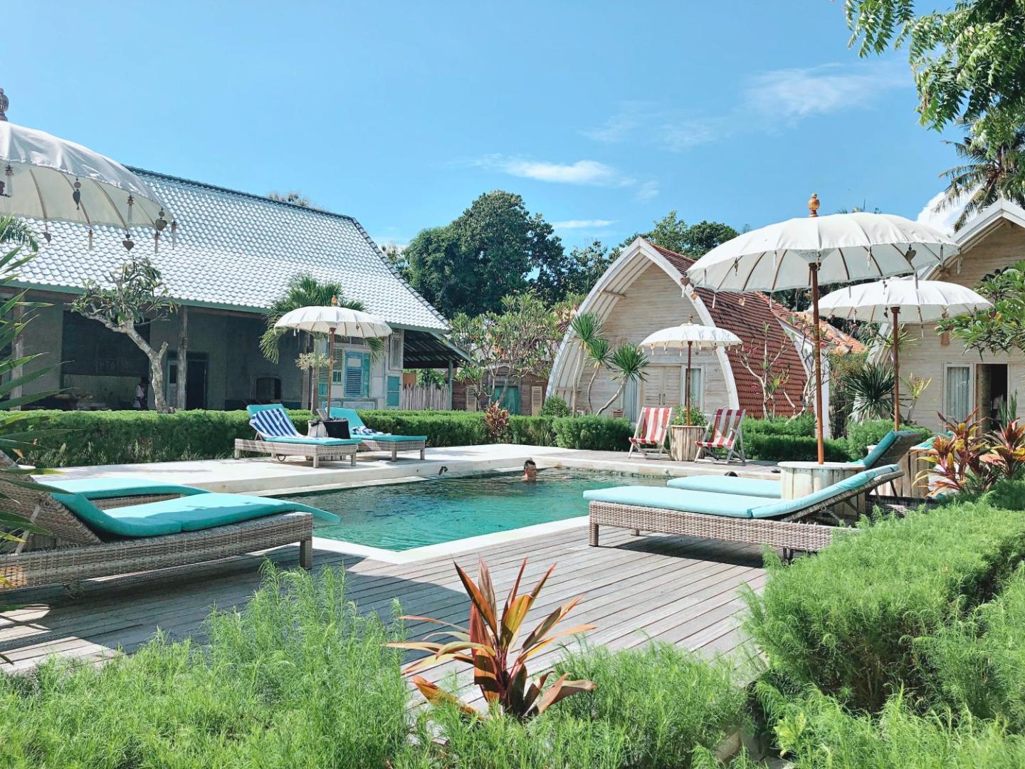 La Roja Bungalows