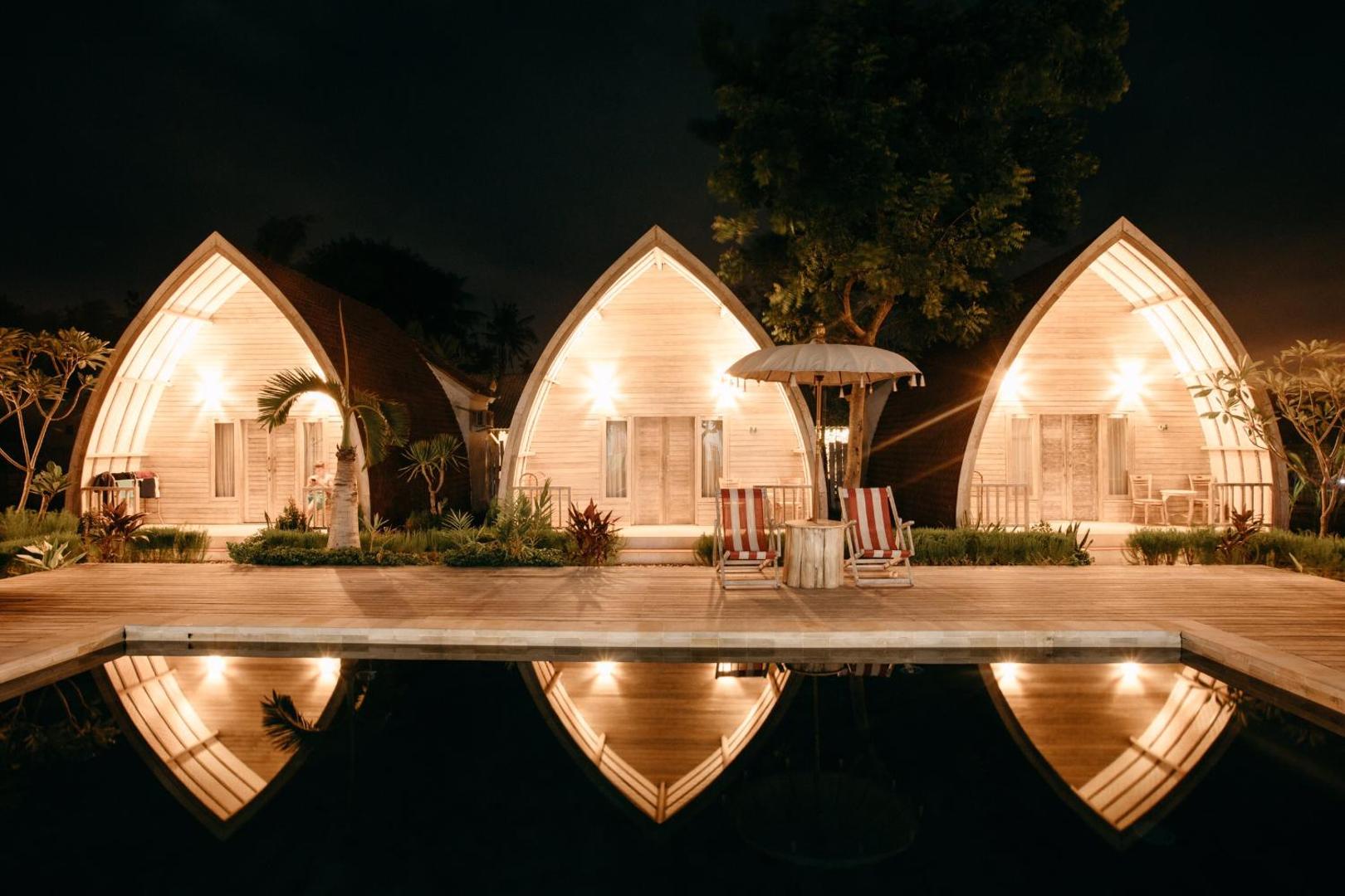 La Roja Bungalows