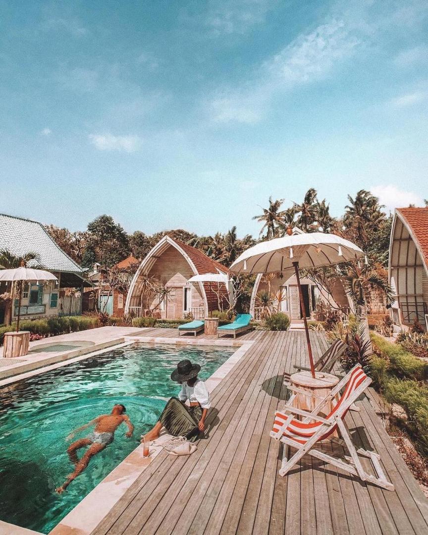 La Roja Bungalows