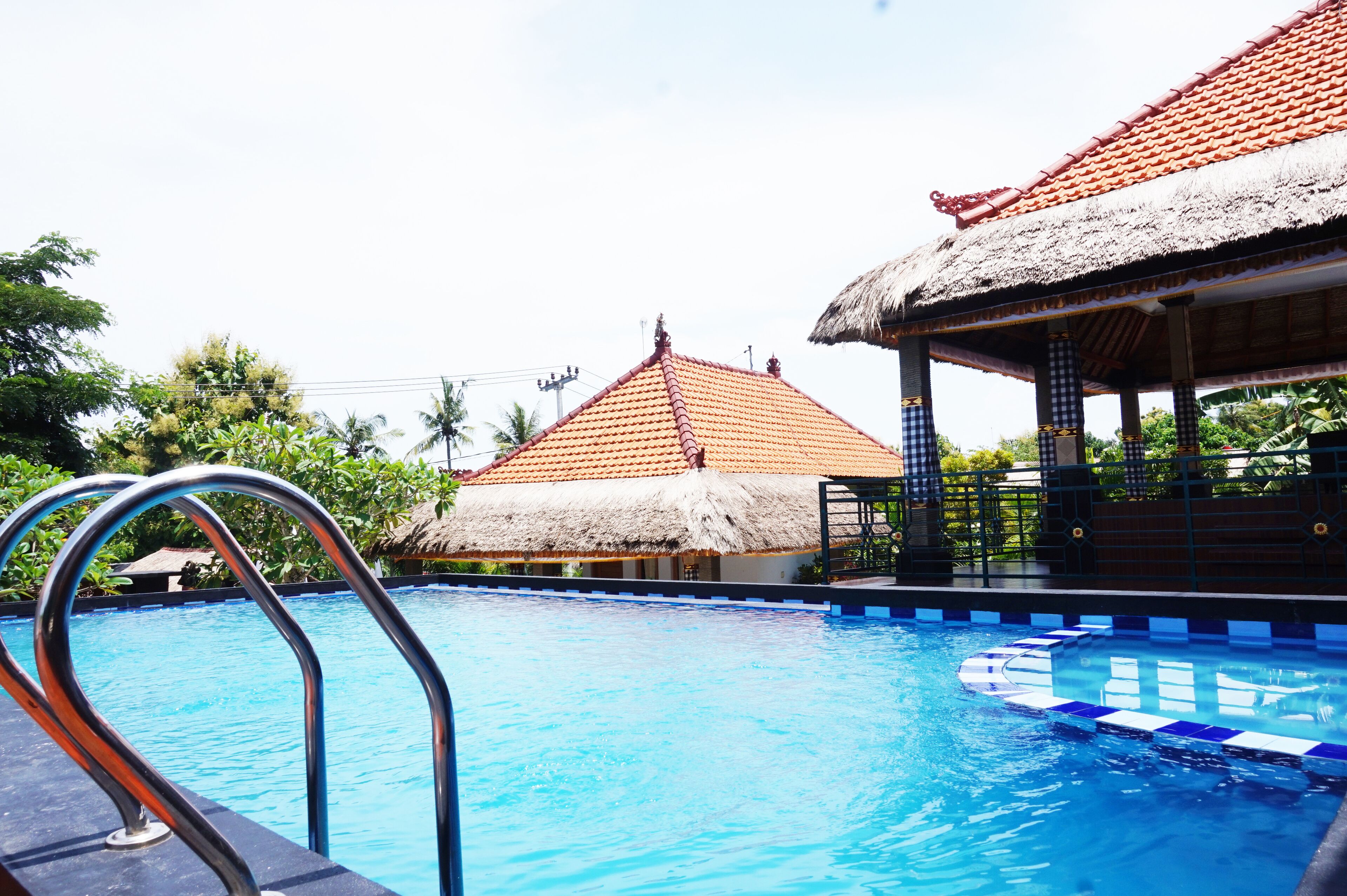 Lazia Corner Hills