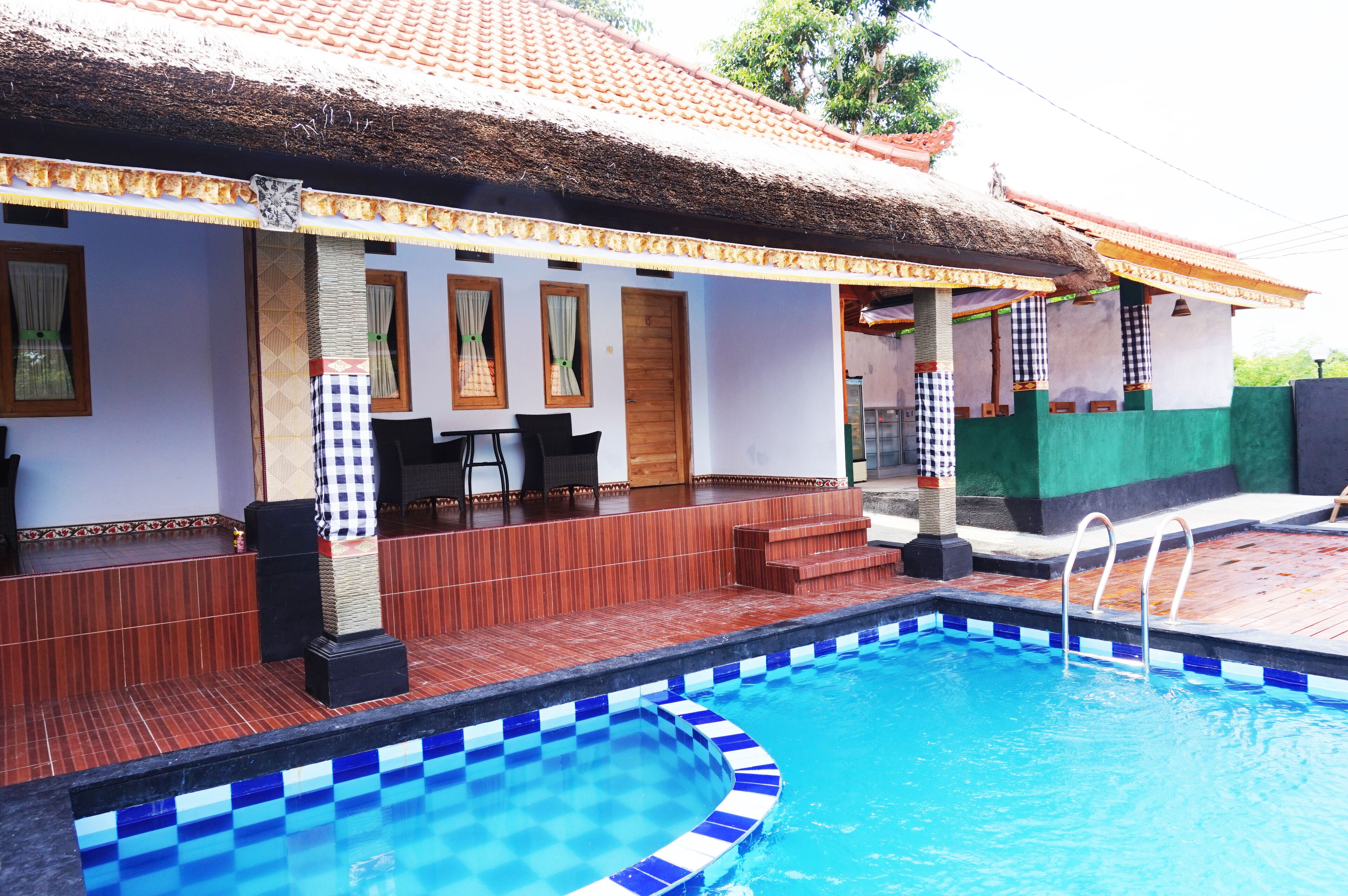 Lazia Corner Hills