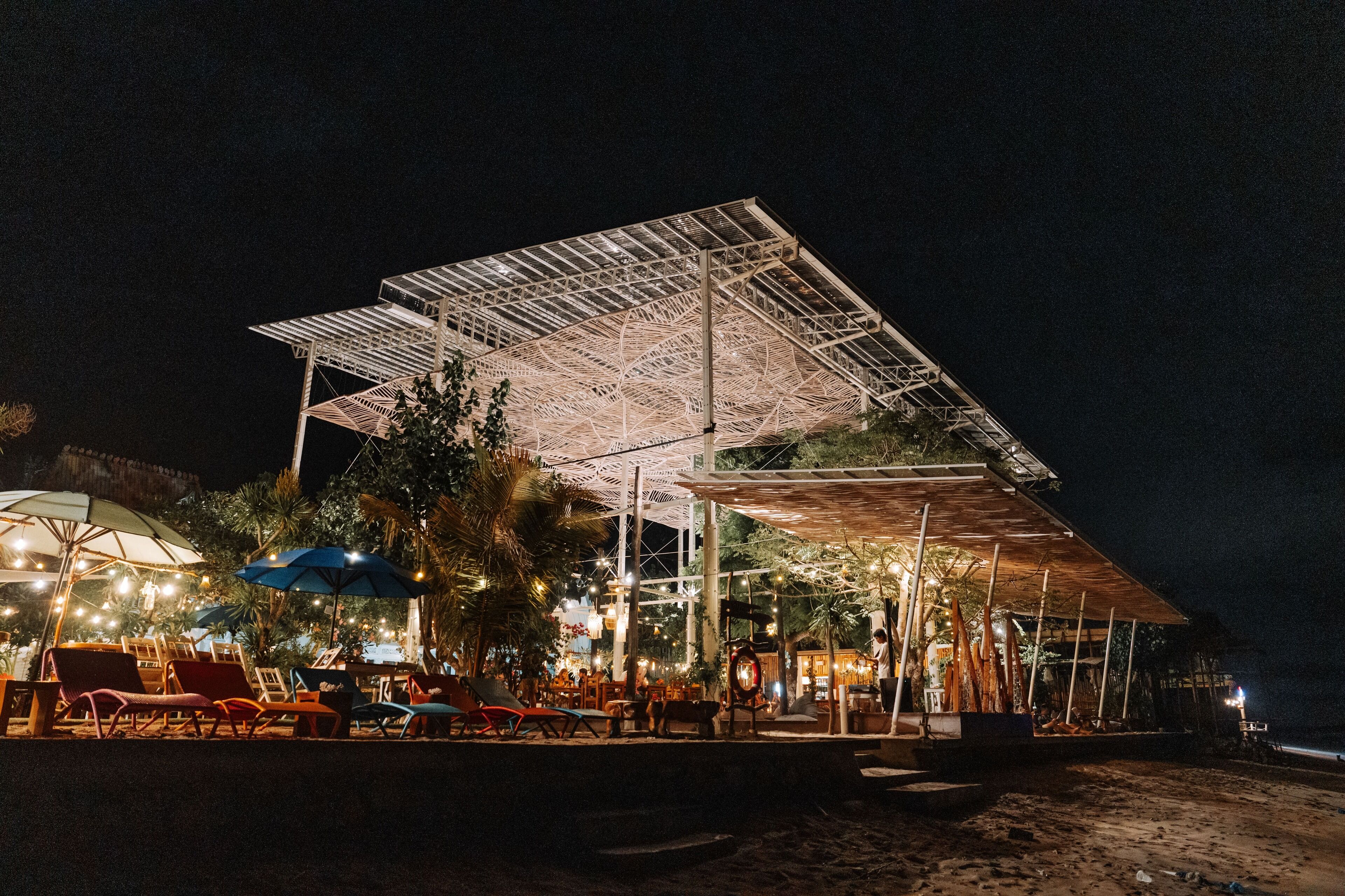 Mambo Beach Resort