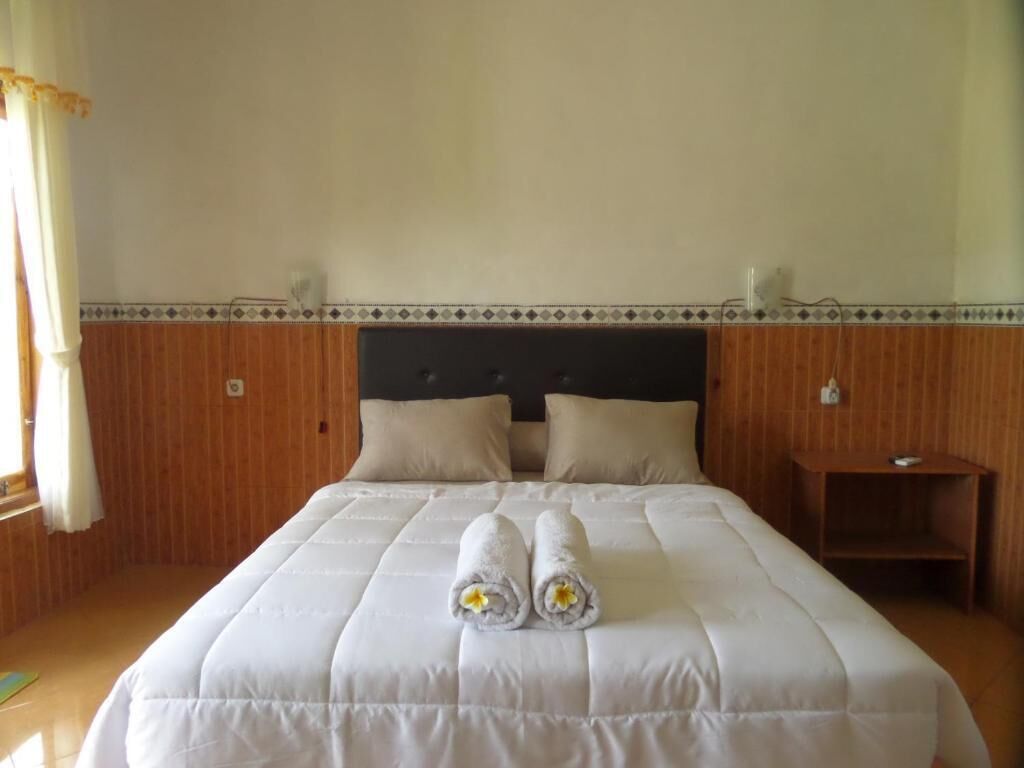 Peaceful Penida Hill Bungalow