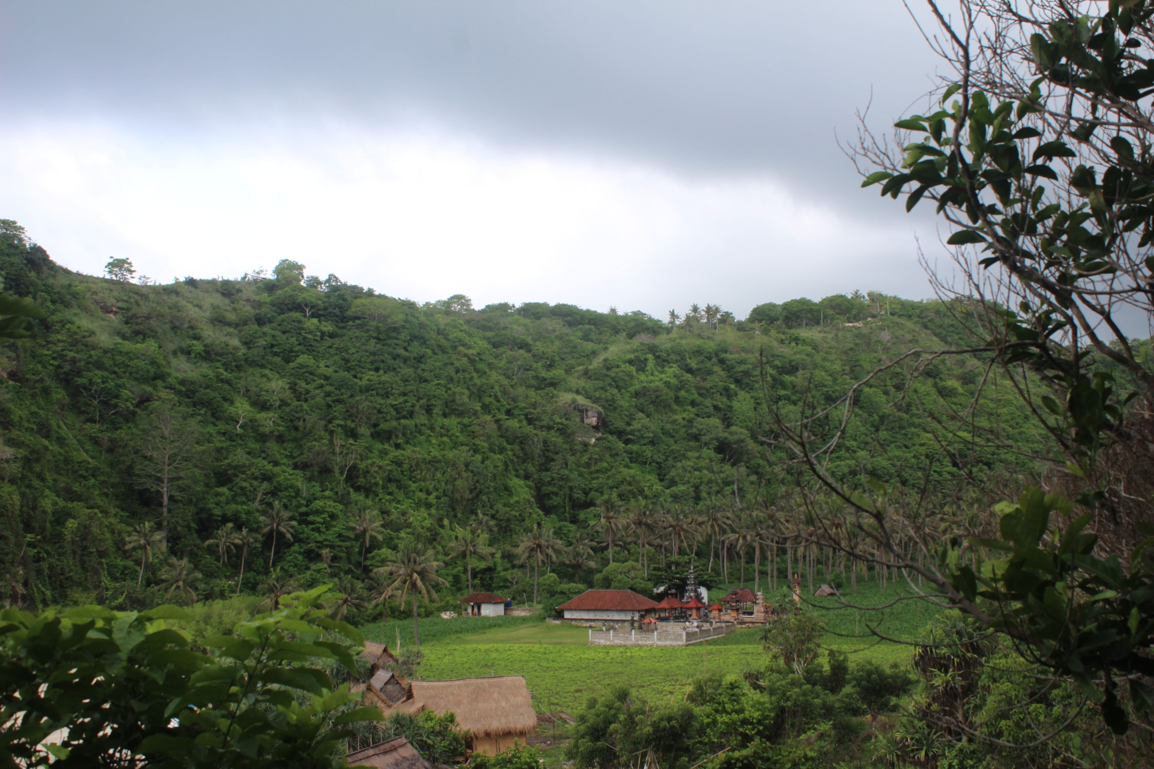 Peaceful Penida Hill Bungalow