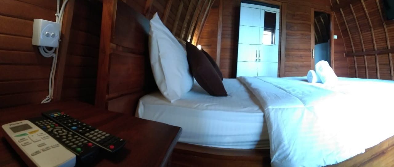 Peaceful Penida Hill Bungalow