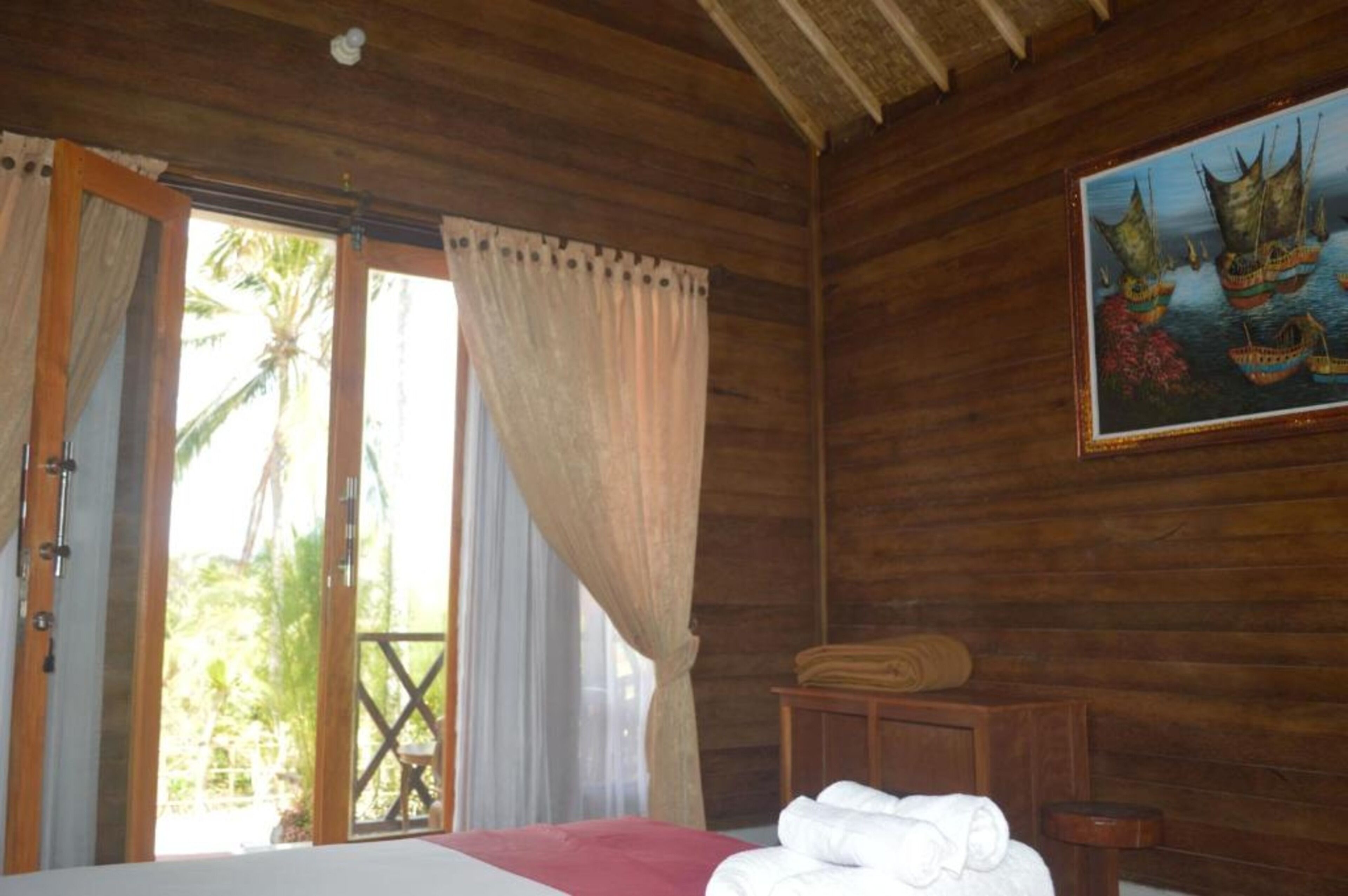 Crystal Bay Bungalows