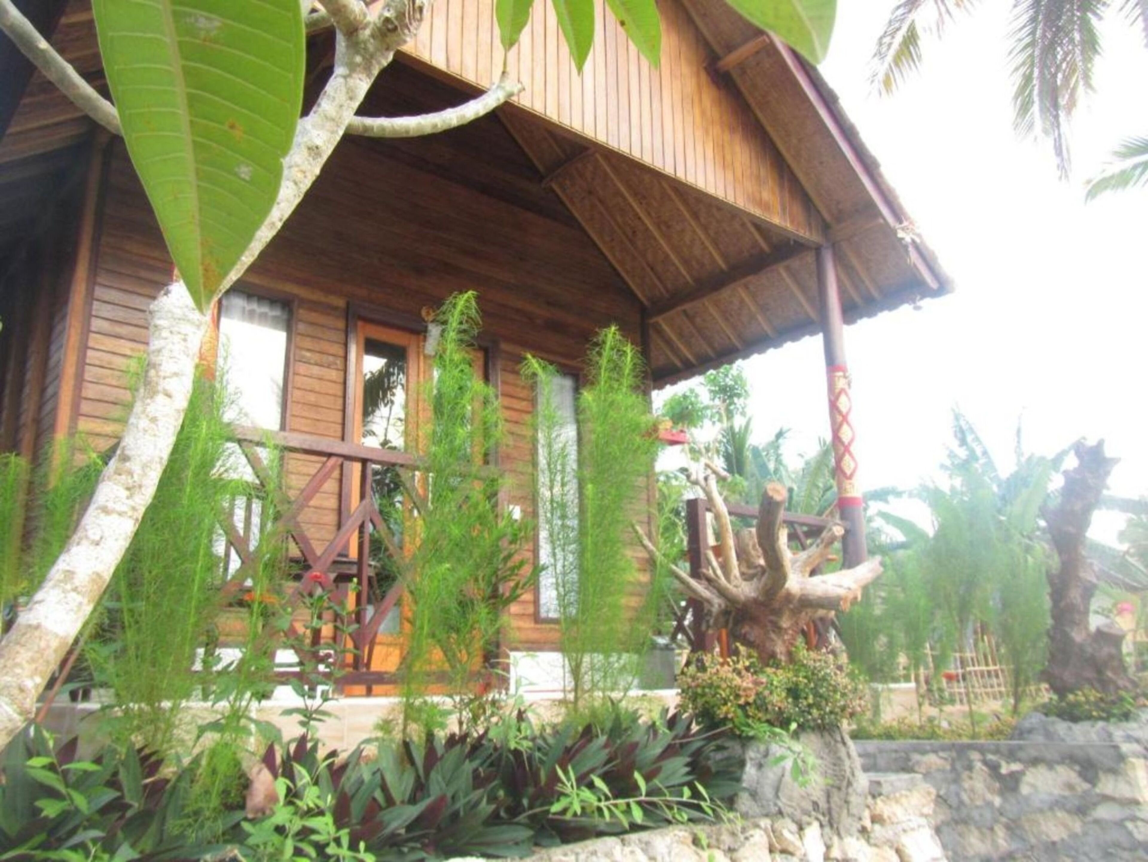 Crystal Bay Bungalows