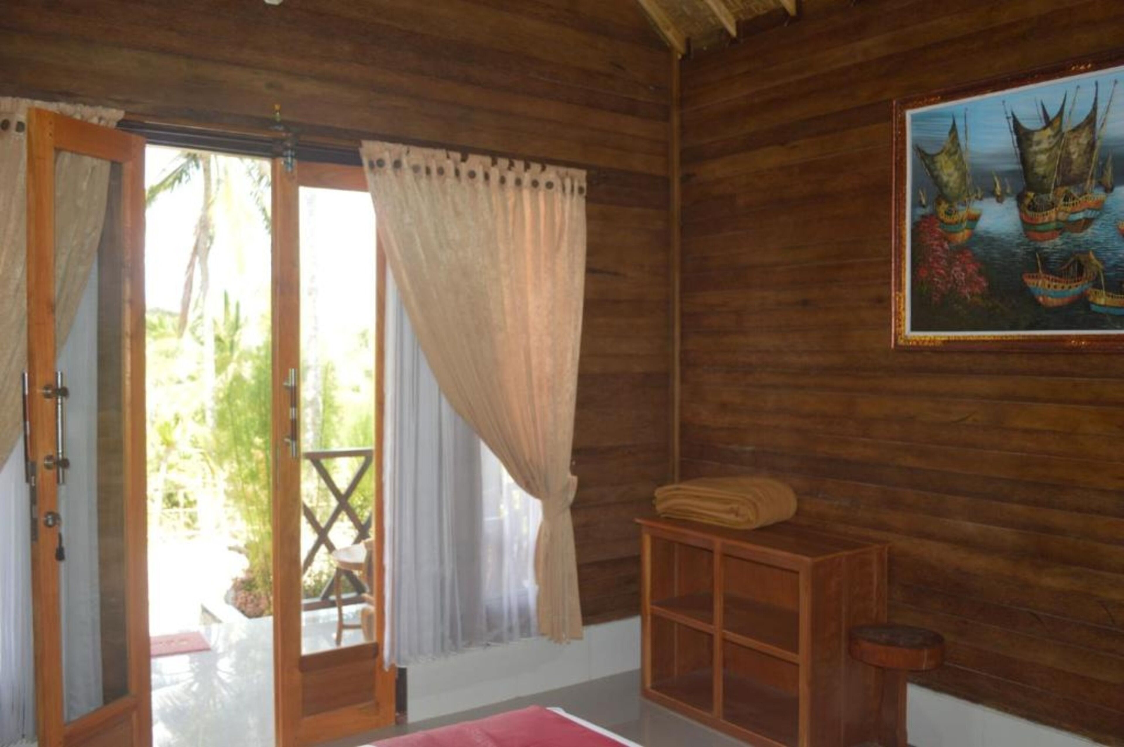 Crystal Bay Bungalows