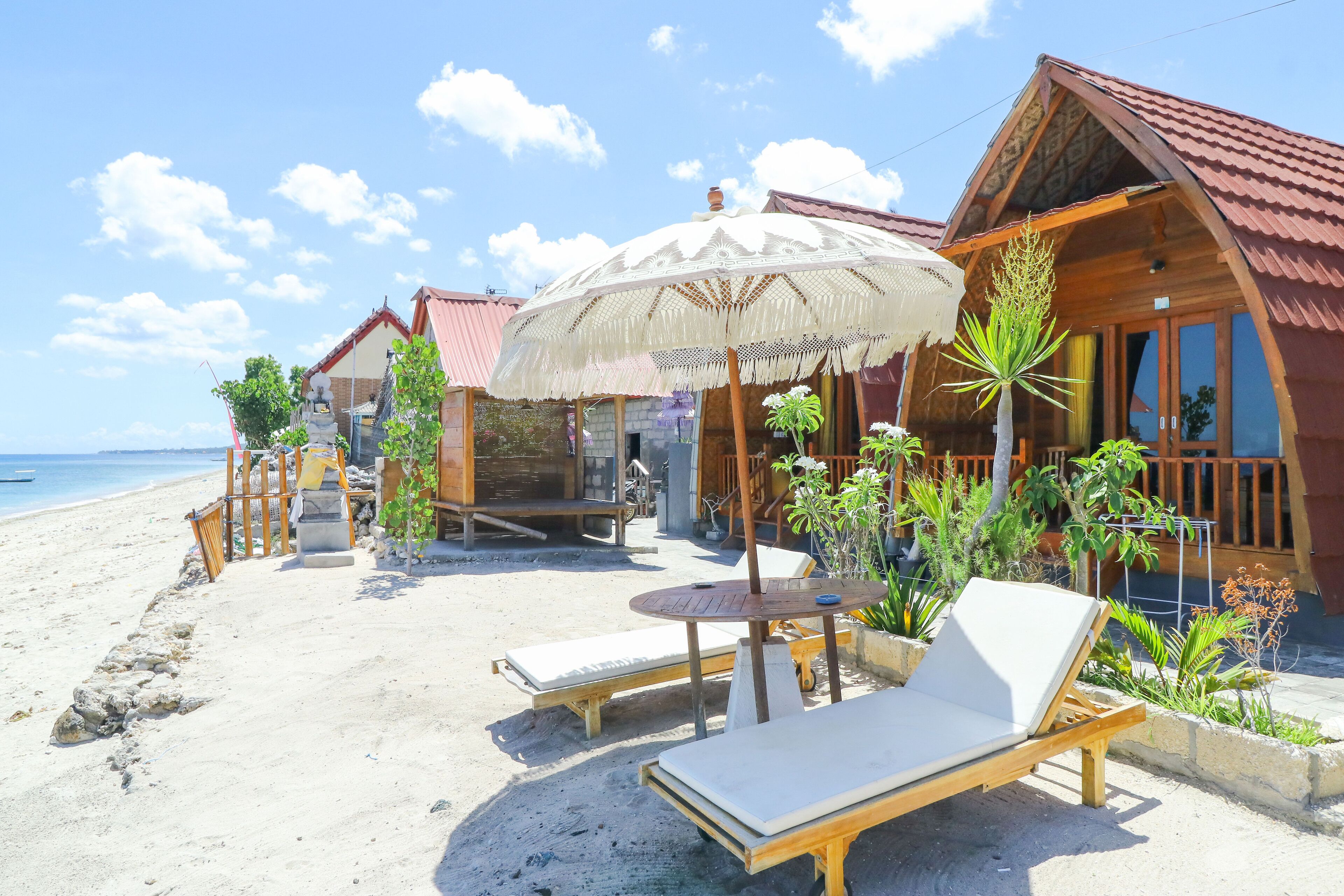 Road Beach Homestay