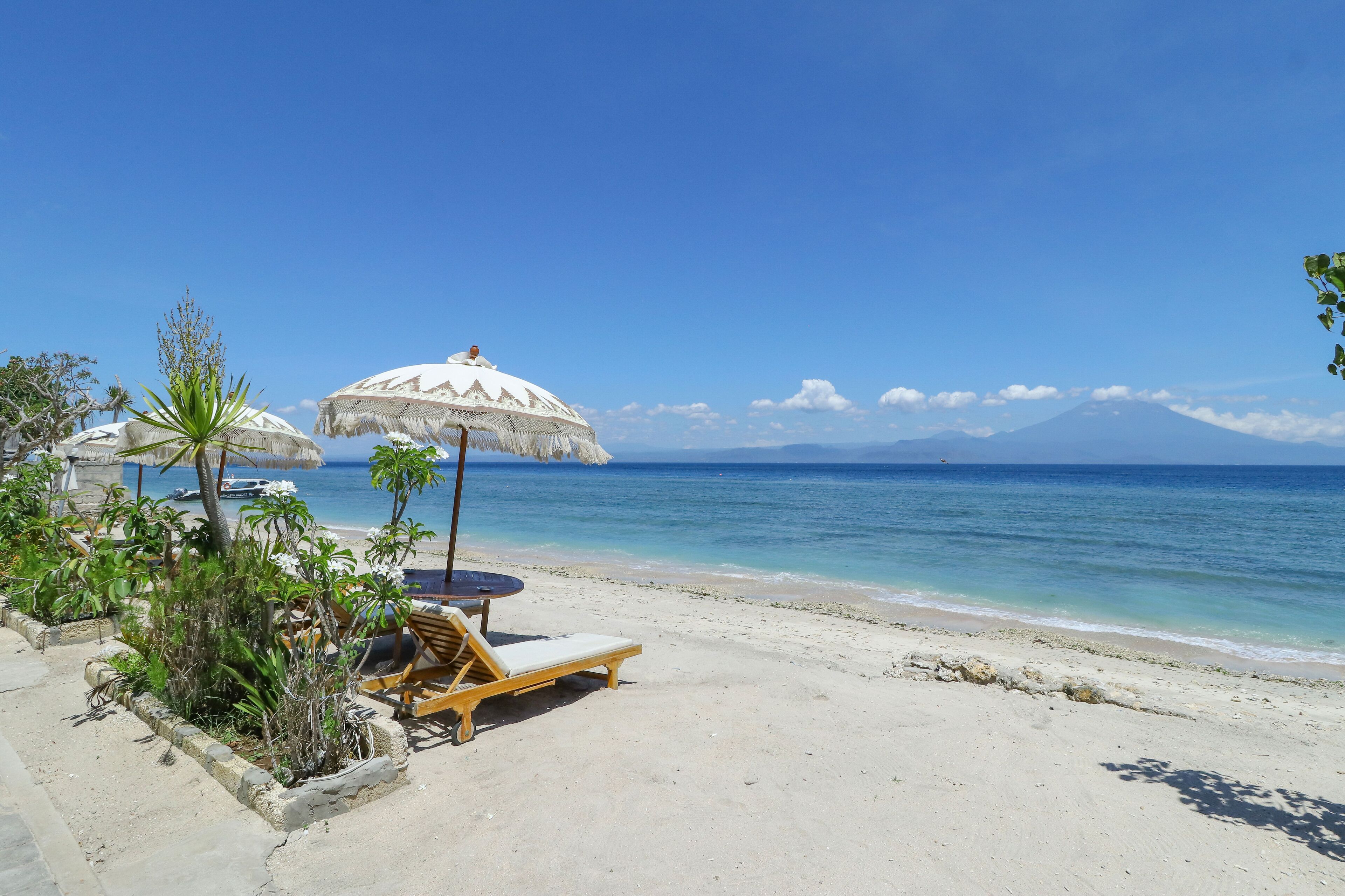 Road Beach Homestay