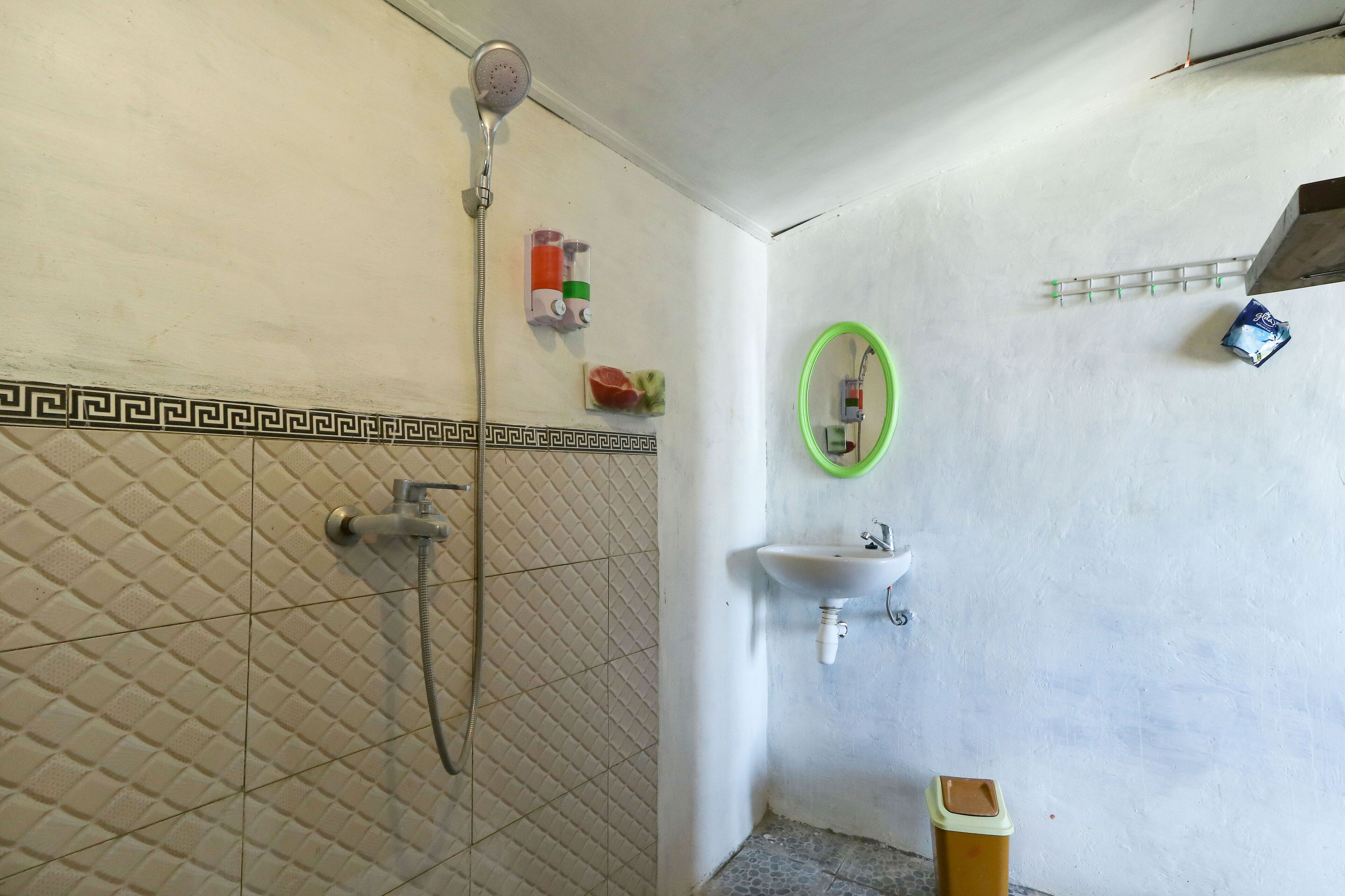 Road Beach Homestay