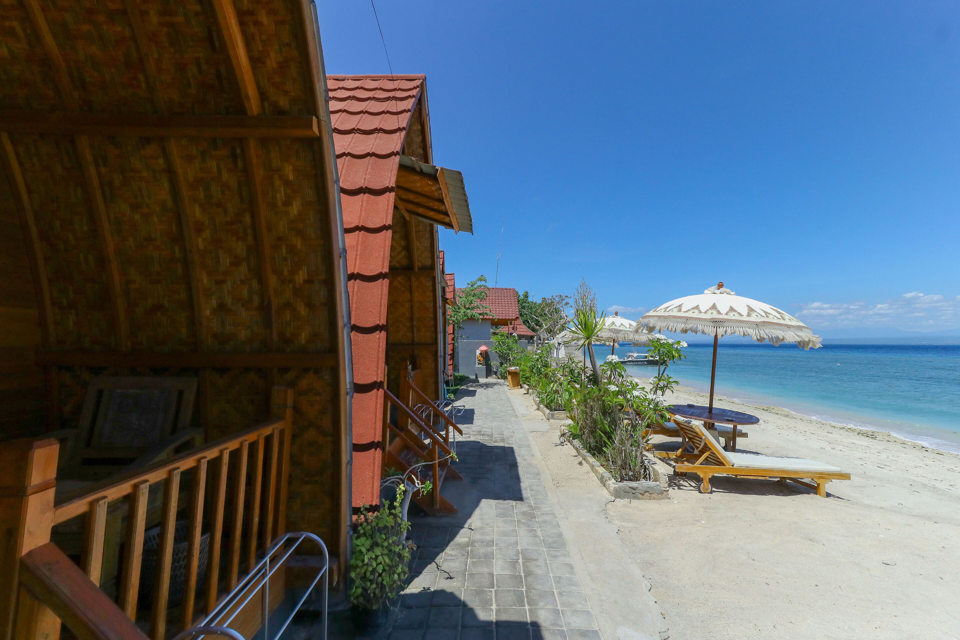 Road Beach Homestay