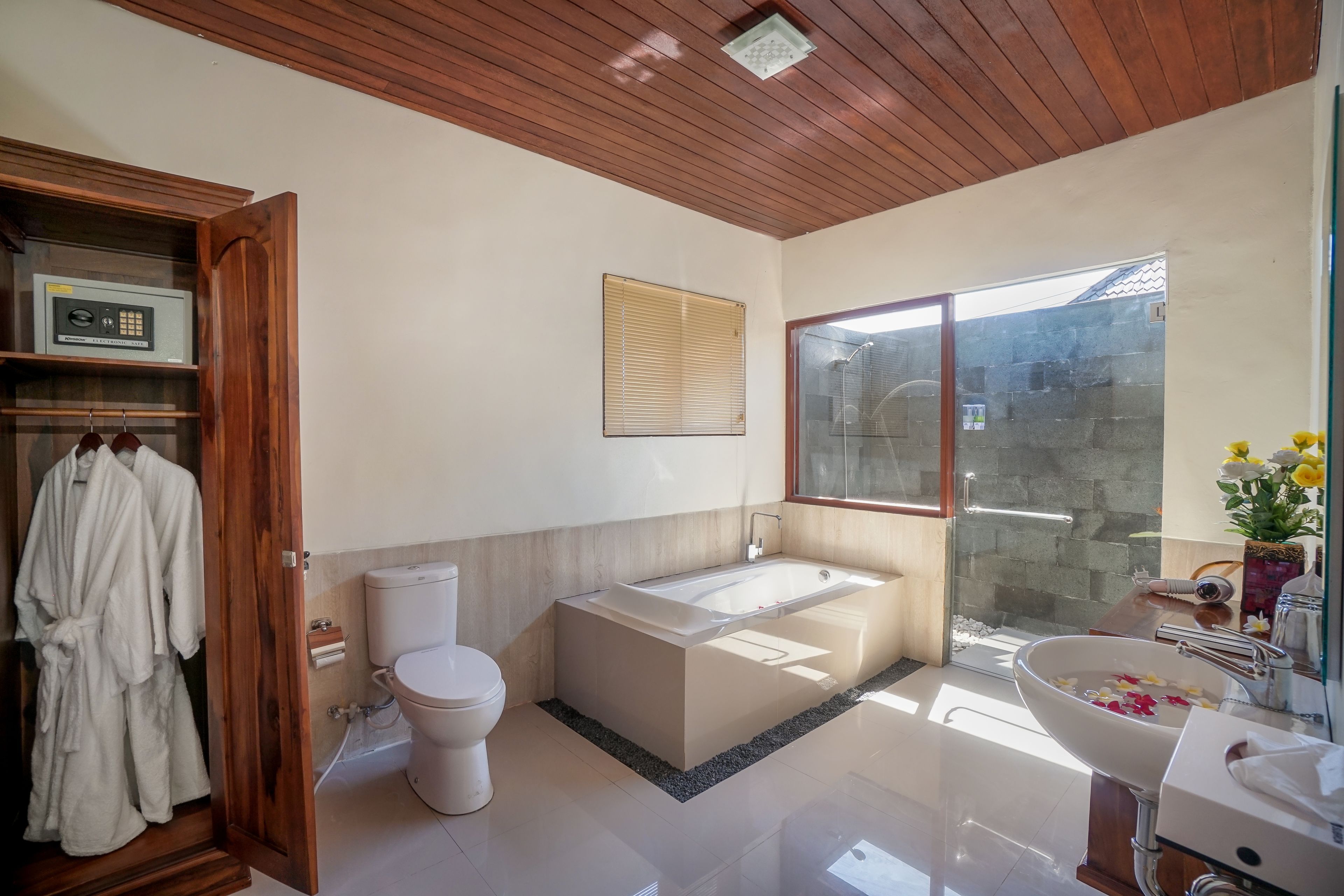 Sea Terras Suite and Luxury