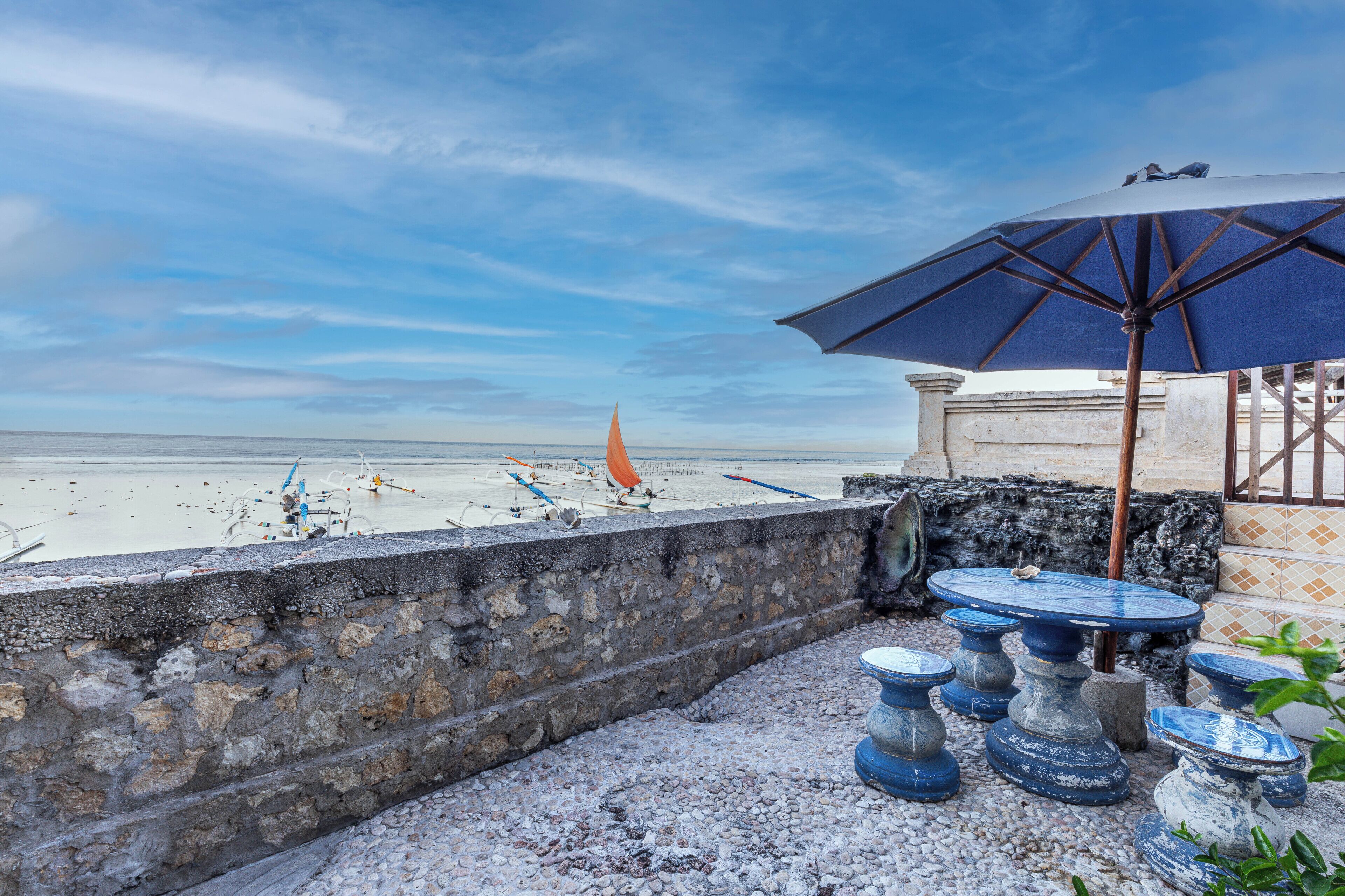 Swan Beach Inn