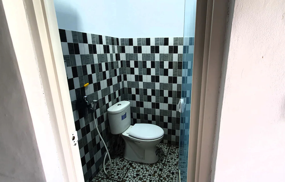 Tiny Room and Kitchen
