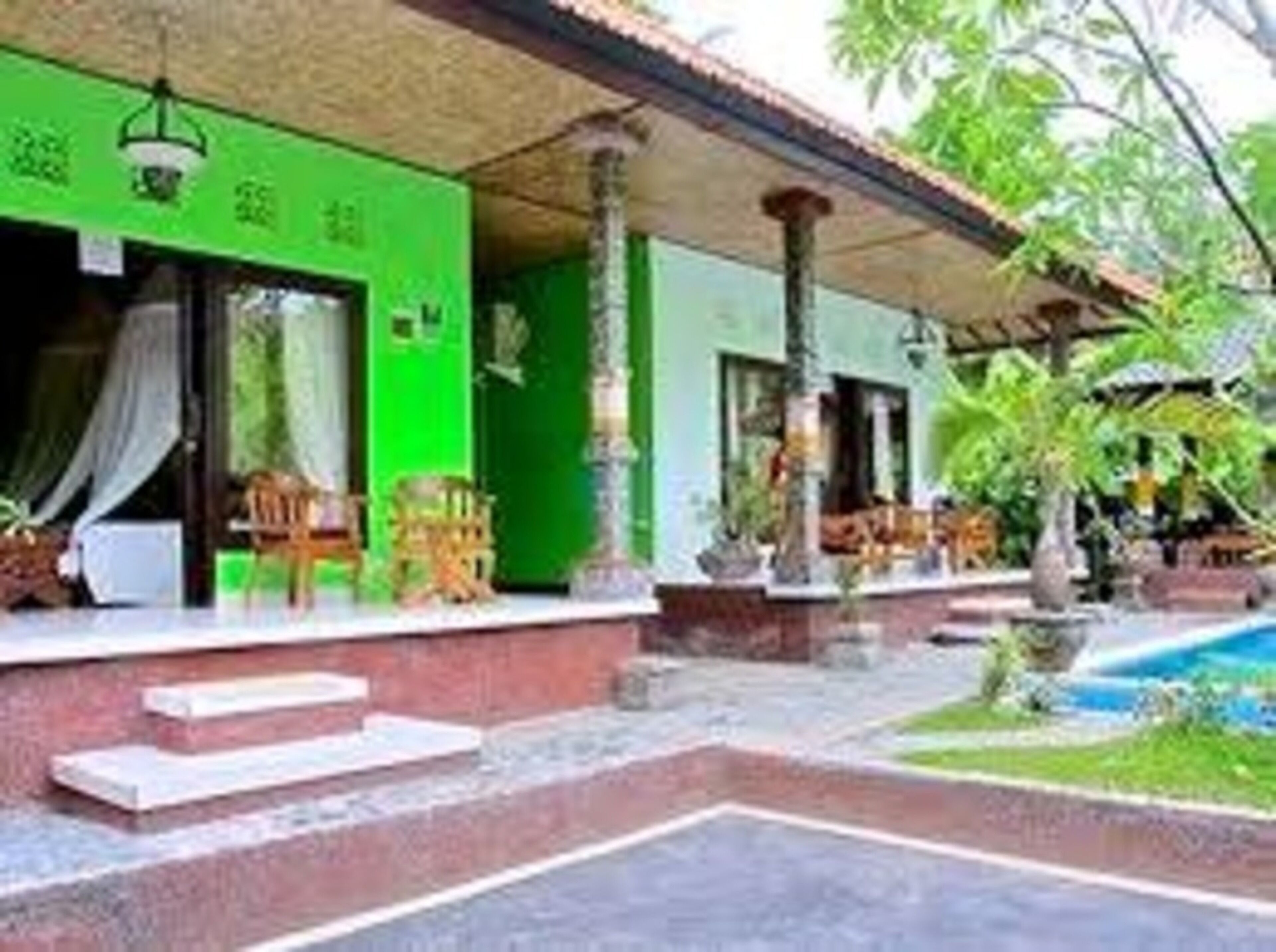 Bali 85 Beach Inn