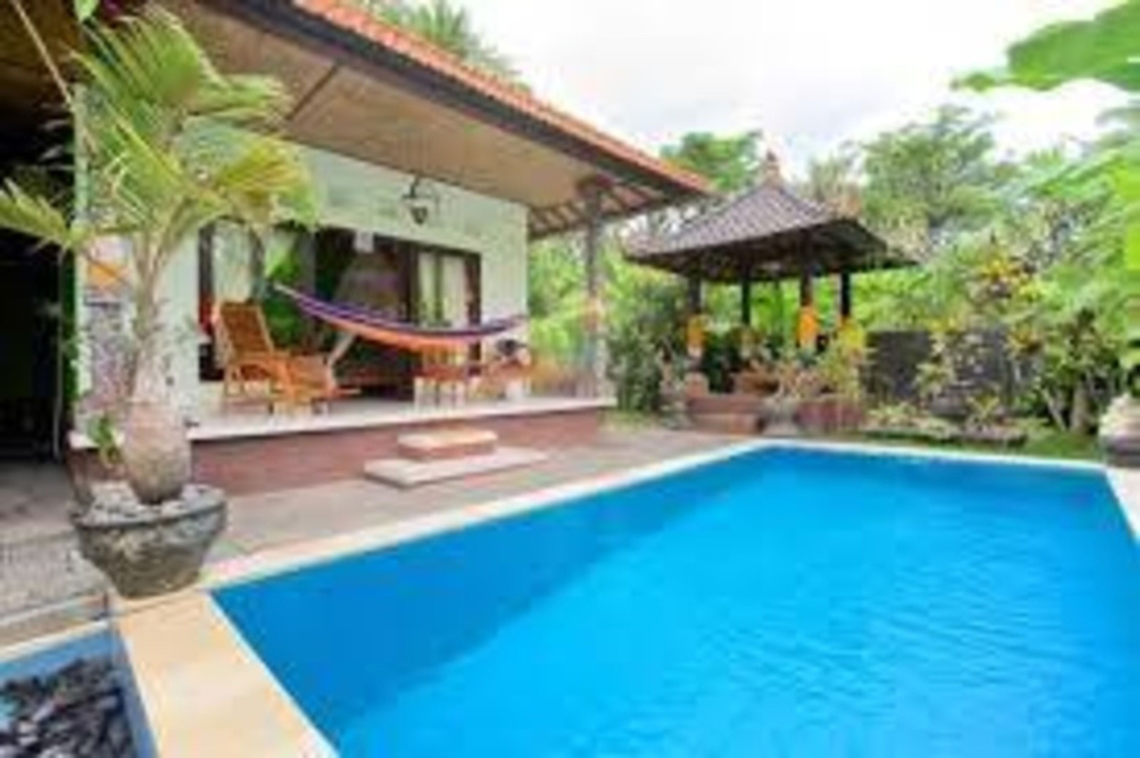 Bali 85 Beach Inn