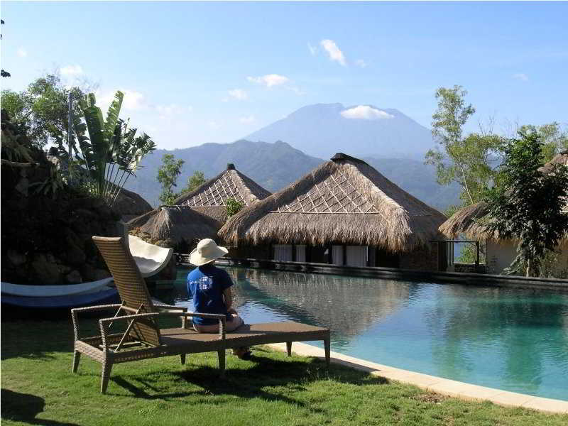 Bloo Lagoon Village