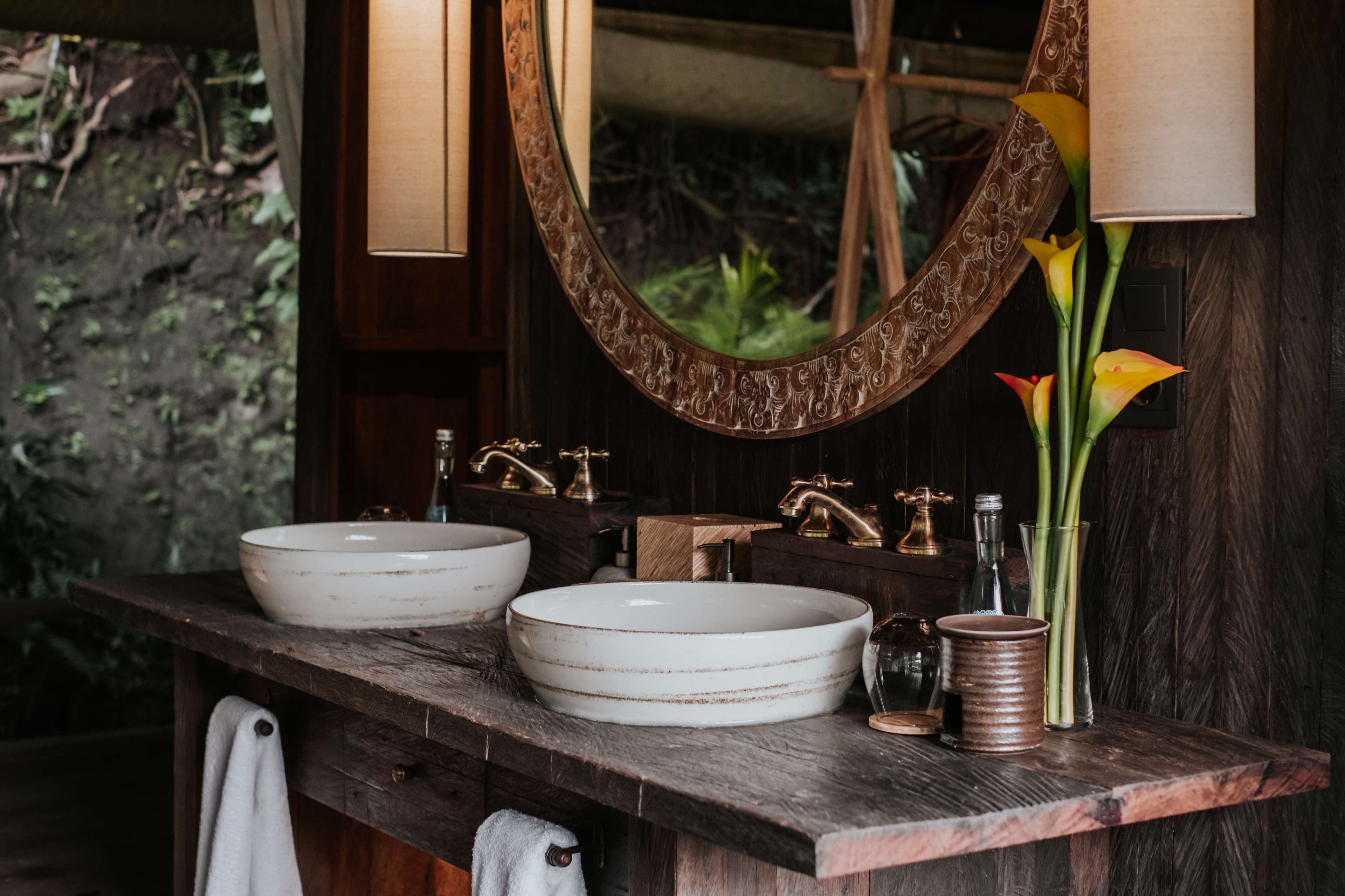Buahan, A Banyan Tree Escape