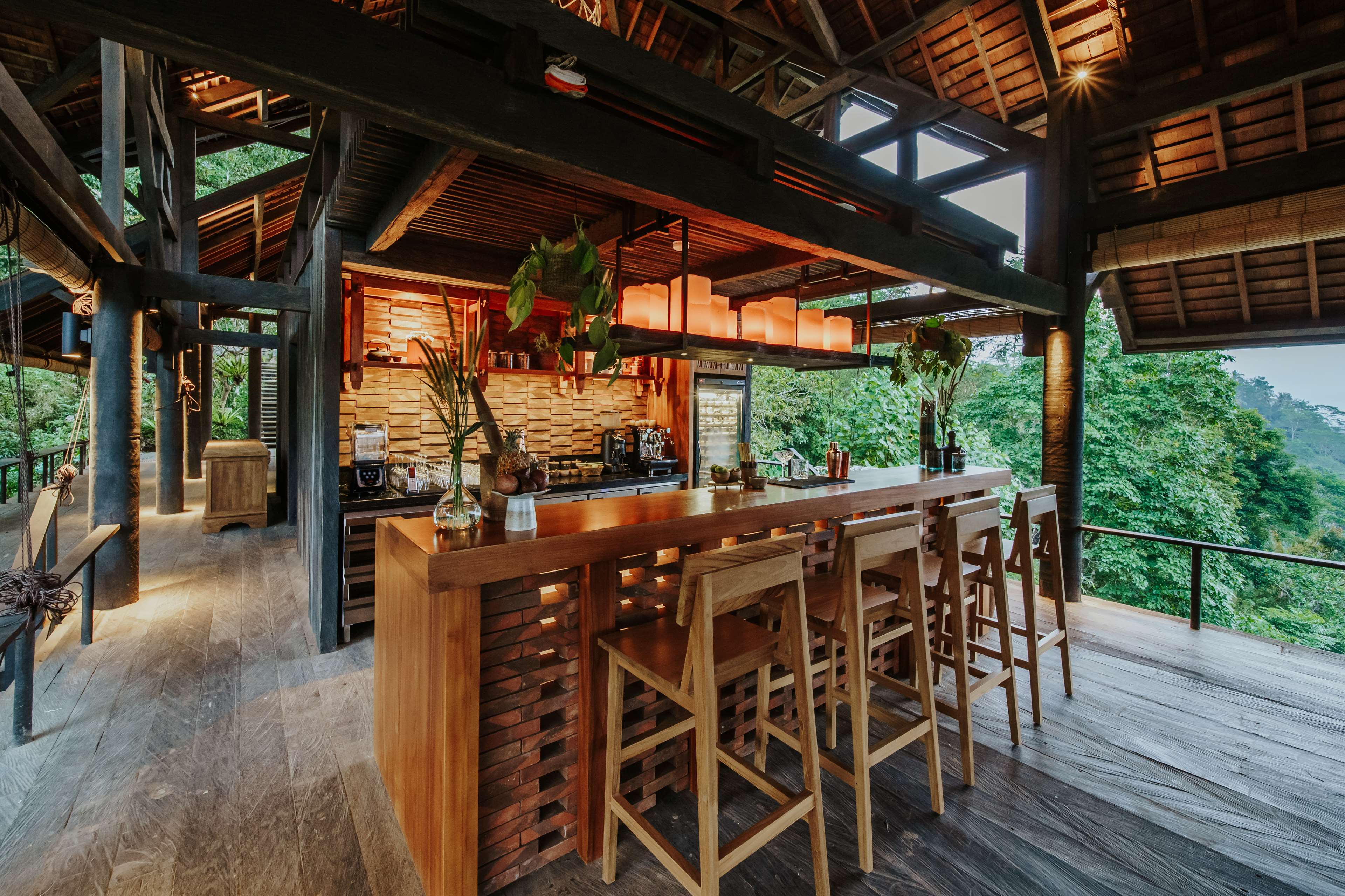 Buahan, A Banyan Tree Escape