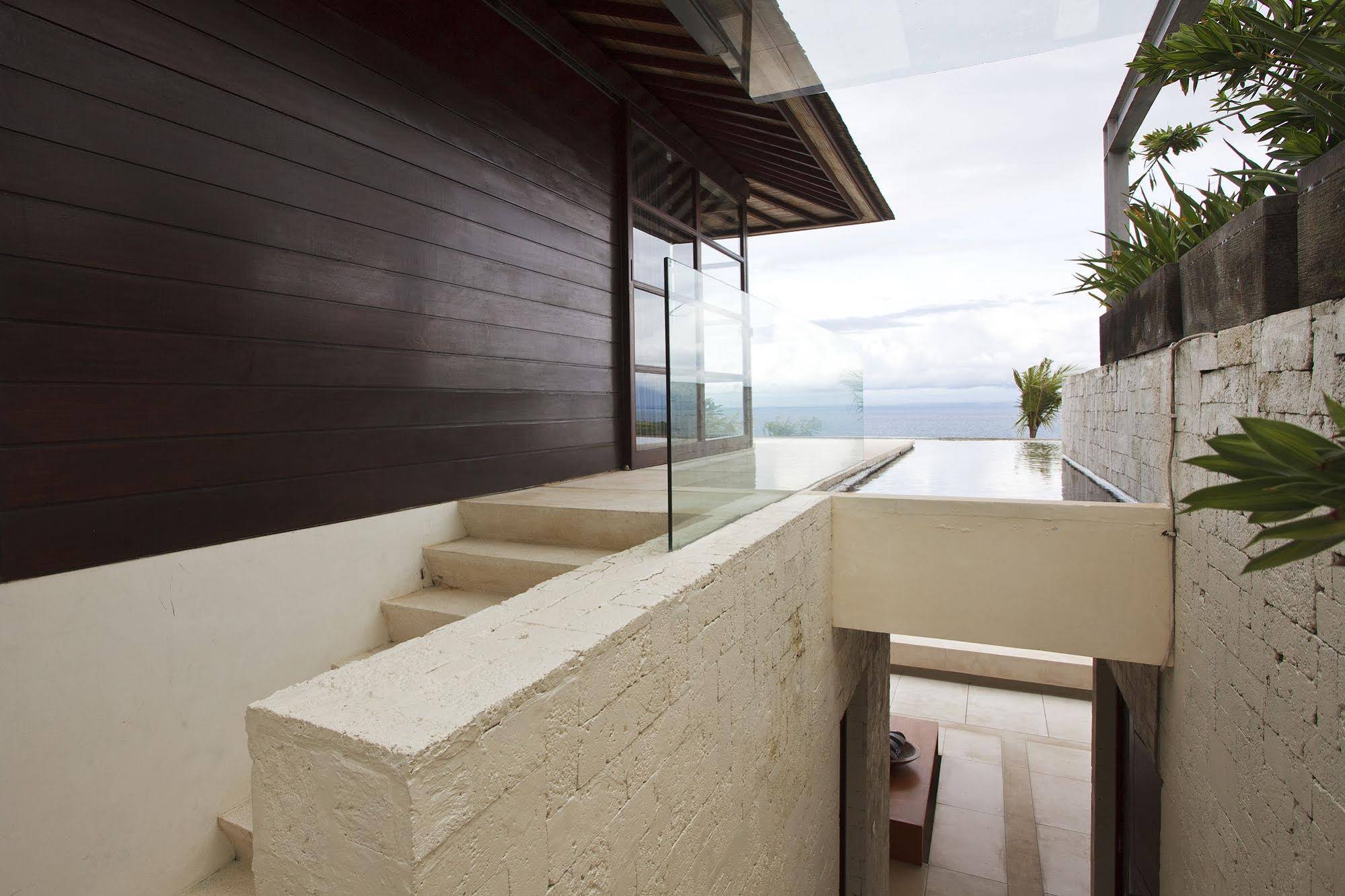 Nomina Villas