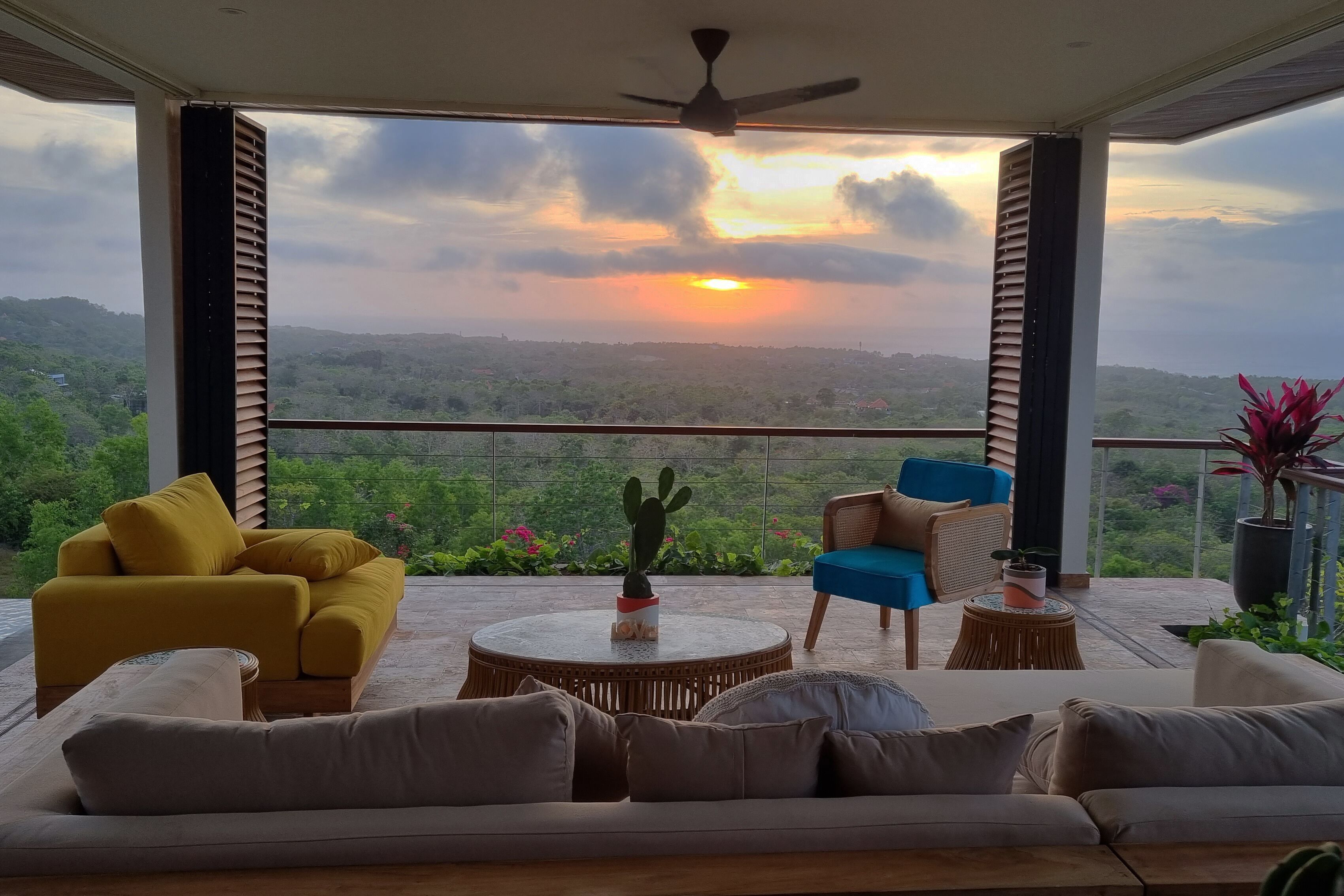 Uluwatu Sunset Hills