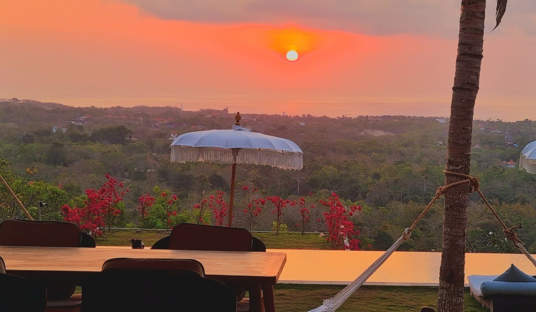 Uluwatu Sunset Hills