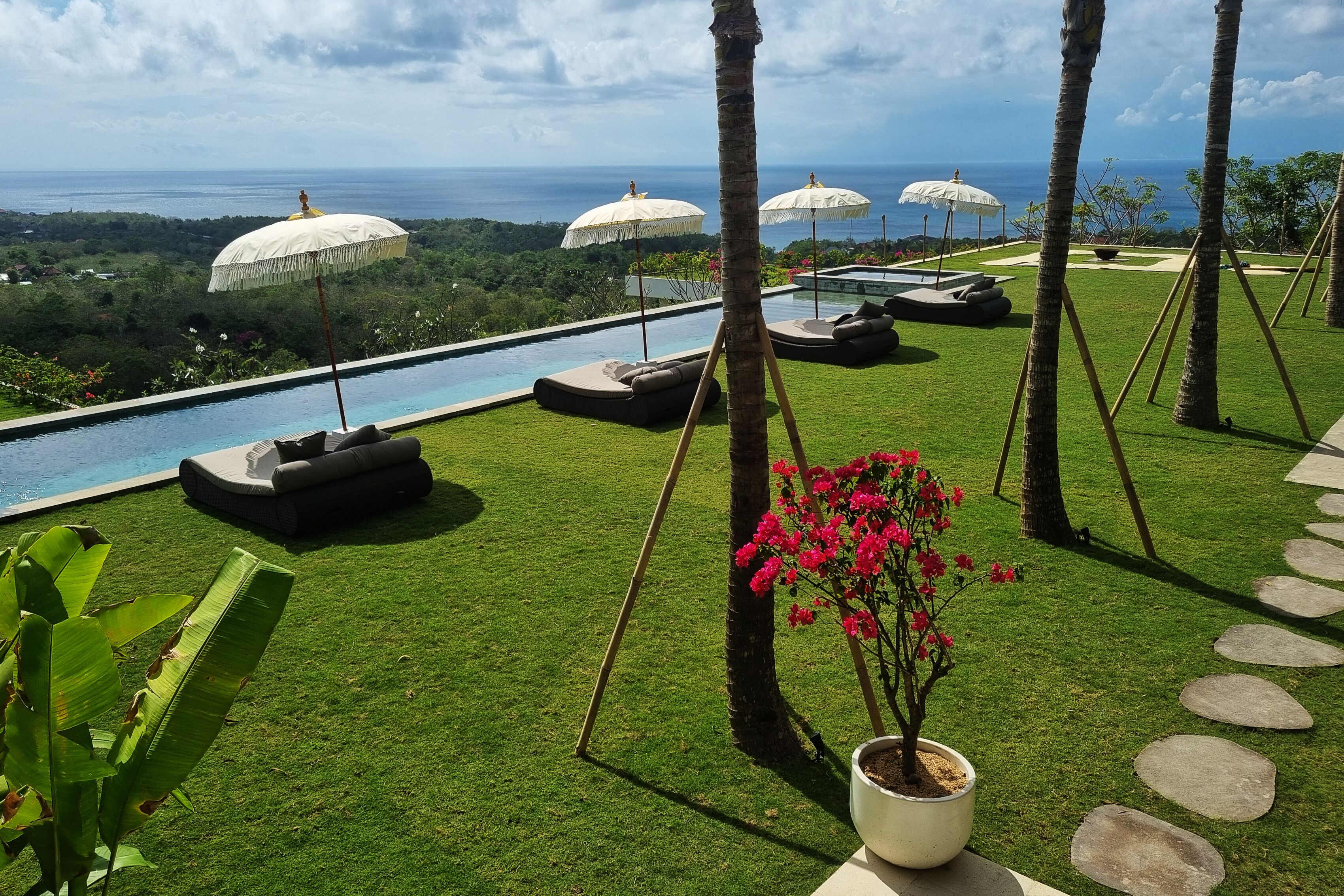 Uluwatu Sunset Hills