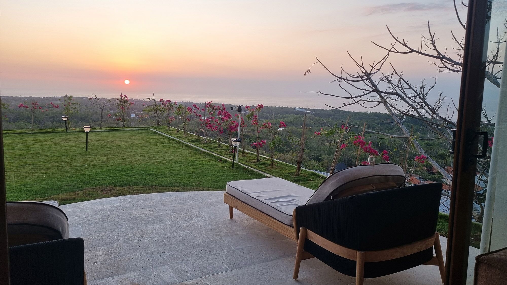 Uluwatu Sunset Hills