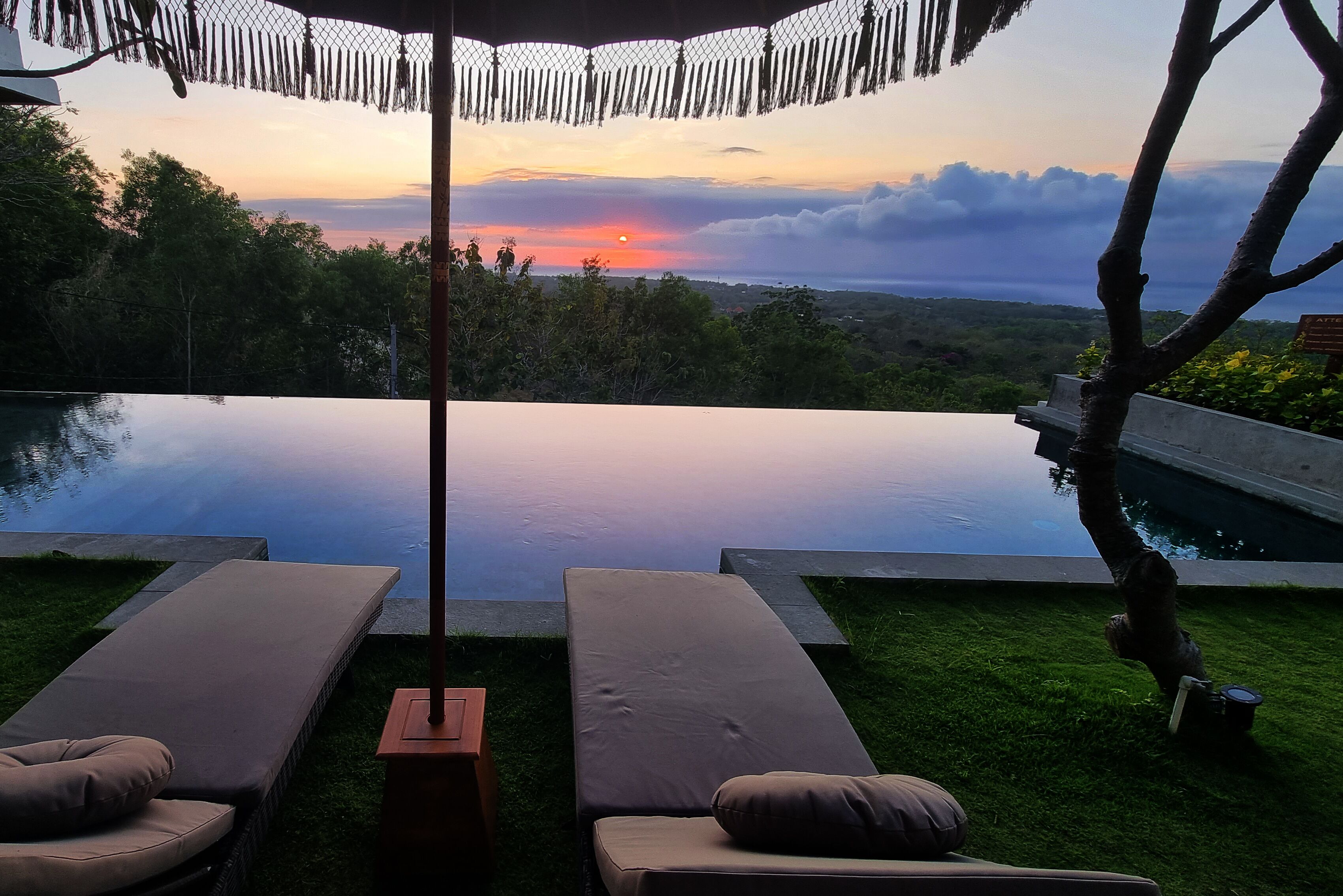 Uluwatu Sunset Hills