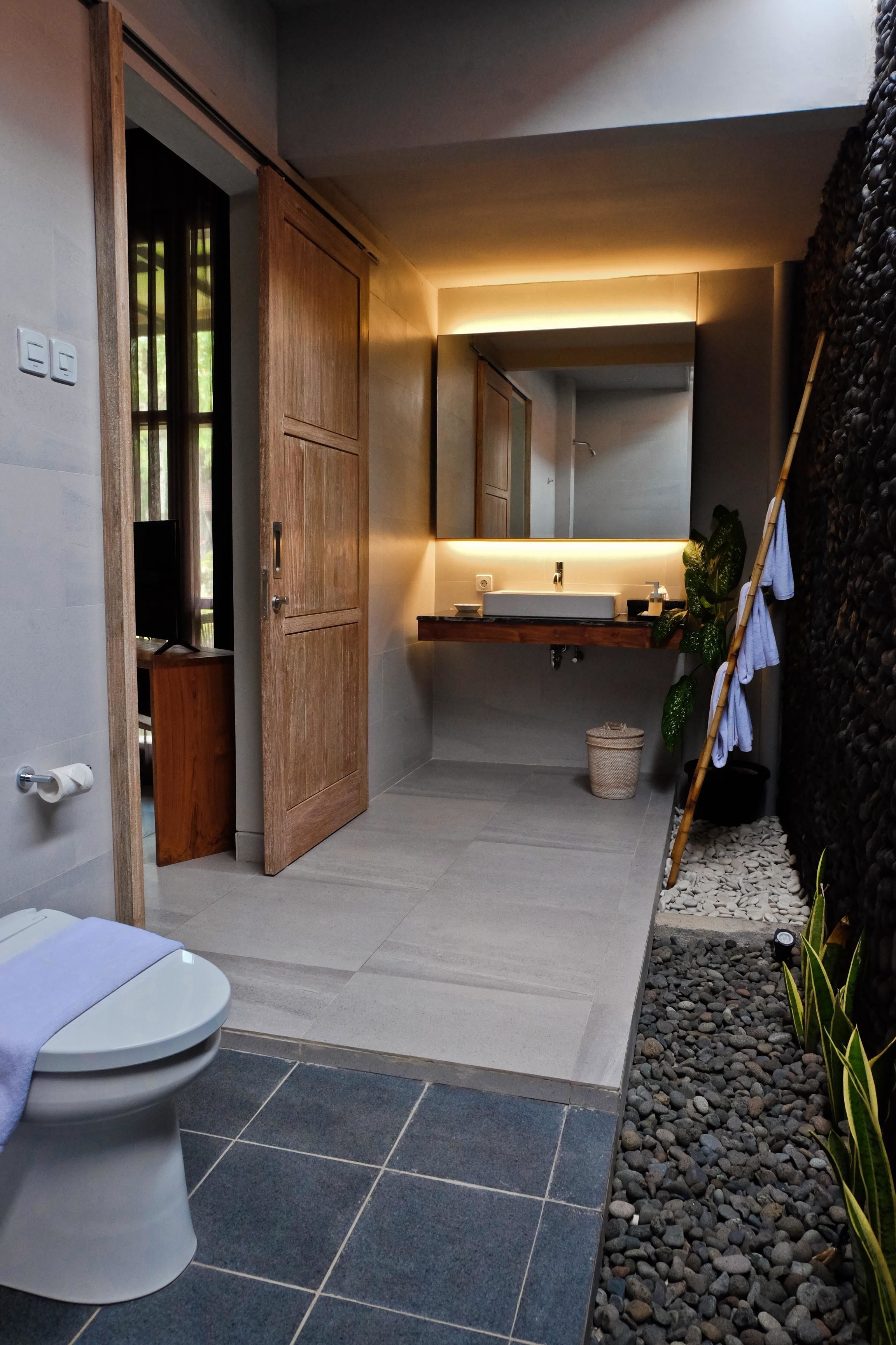 Umadewi Surf & Suites