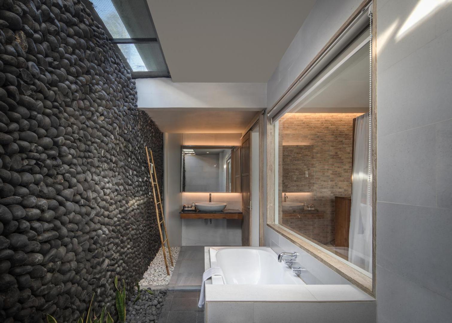 Umadewi Surf & Suites
