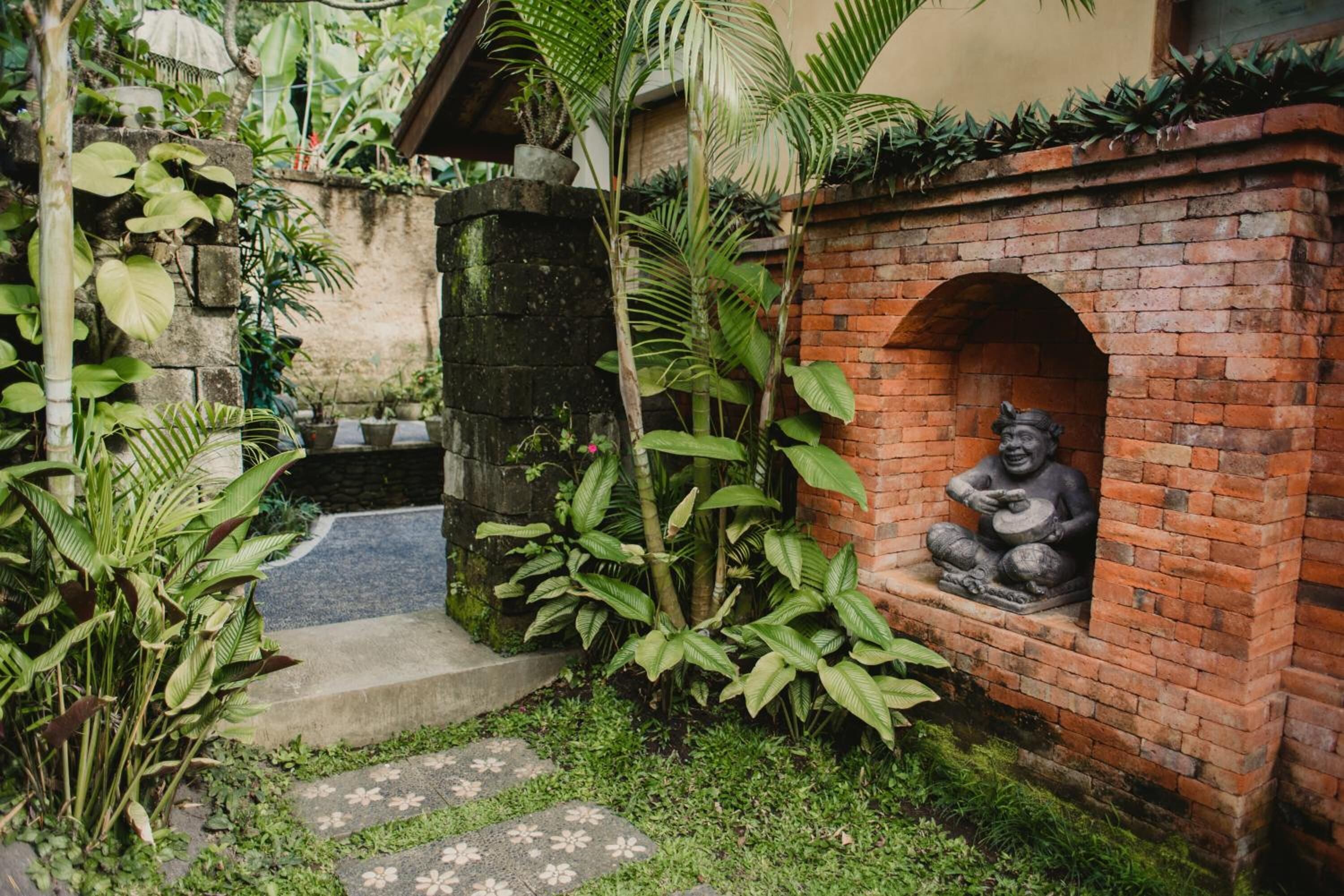 Desak Putu Putra Hidden Homestay