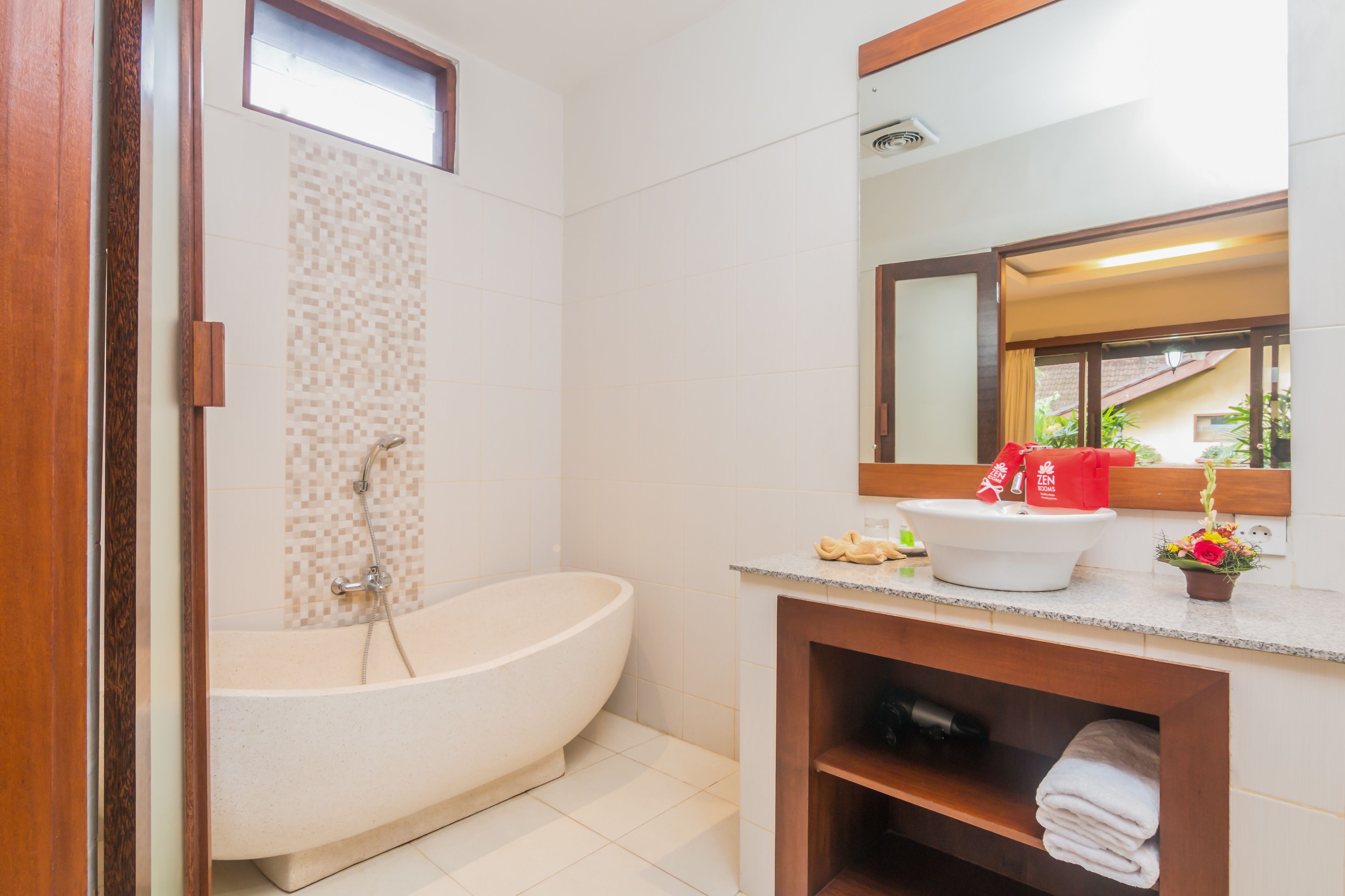 Desak Putu Putra Hidden Homestay by ZEN Rooms