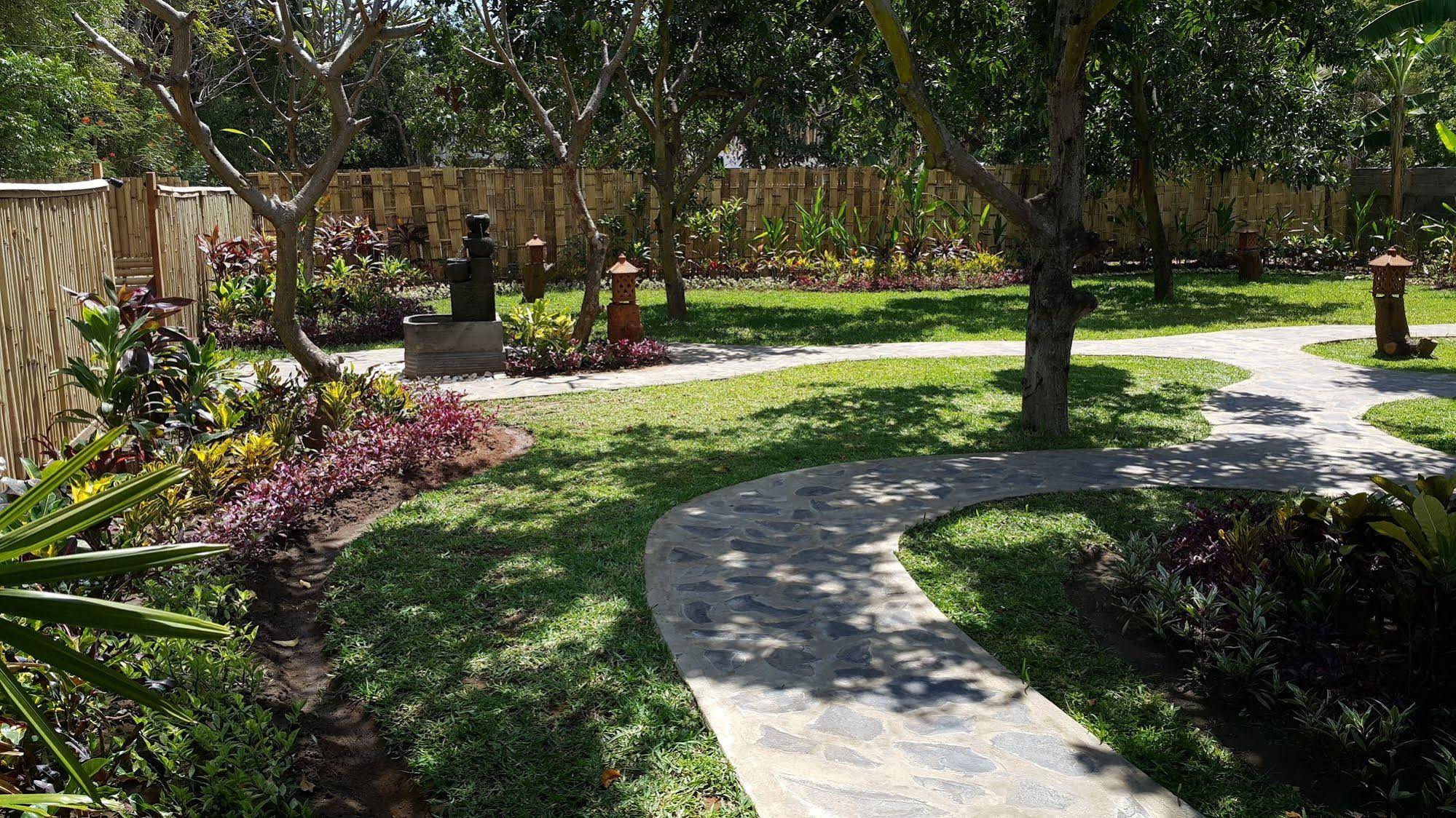 Mango Tree Inn