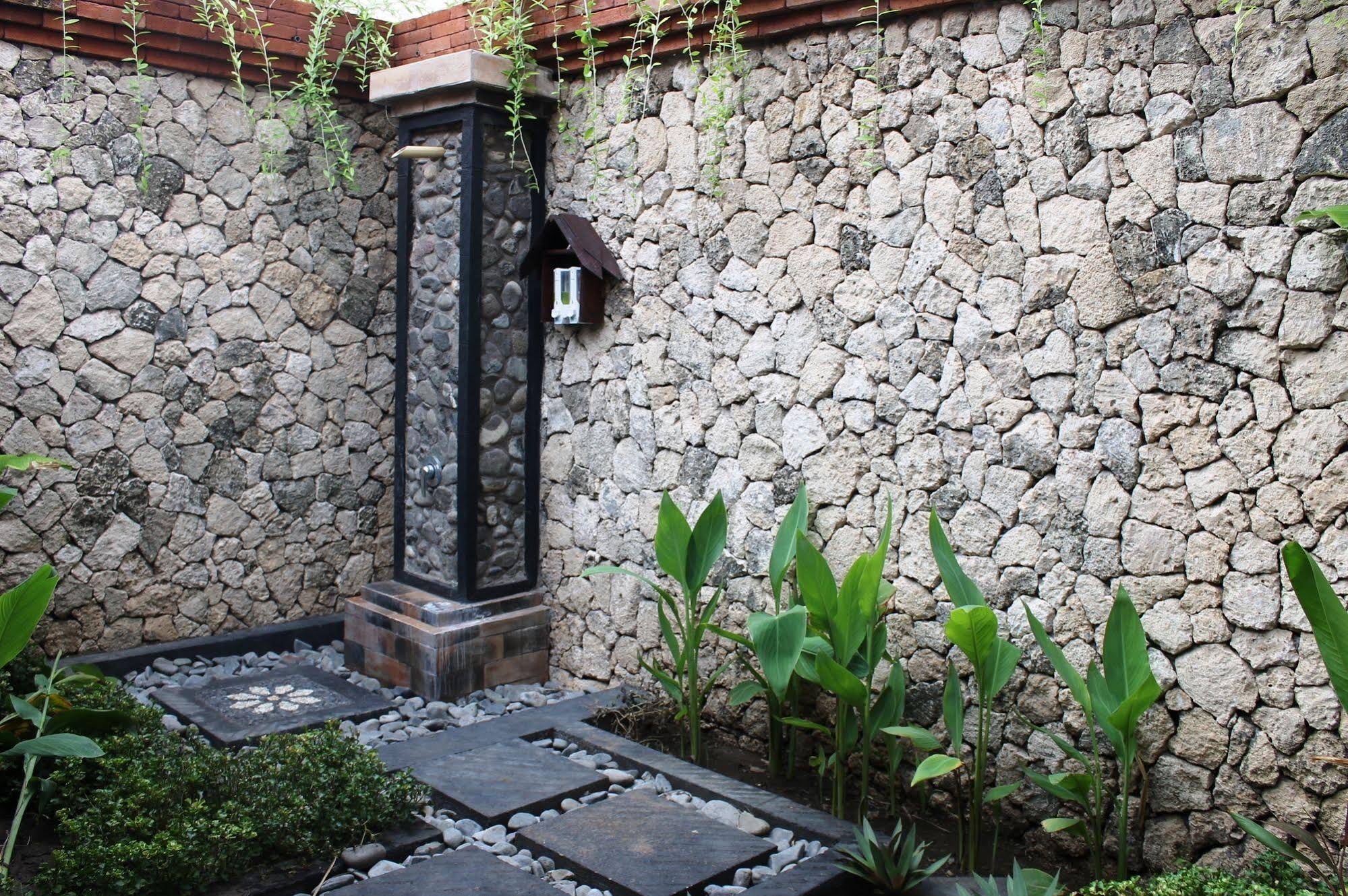 Man's Cottages & Spa