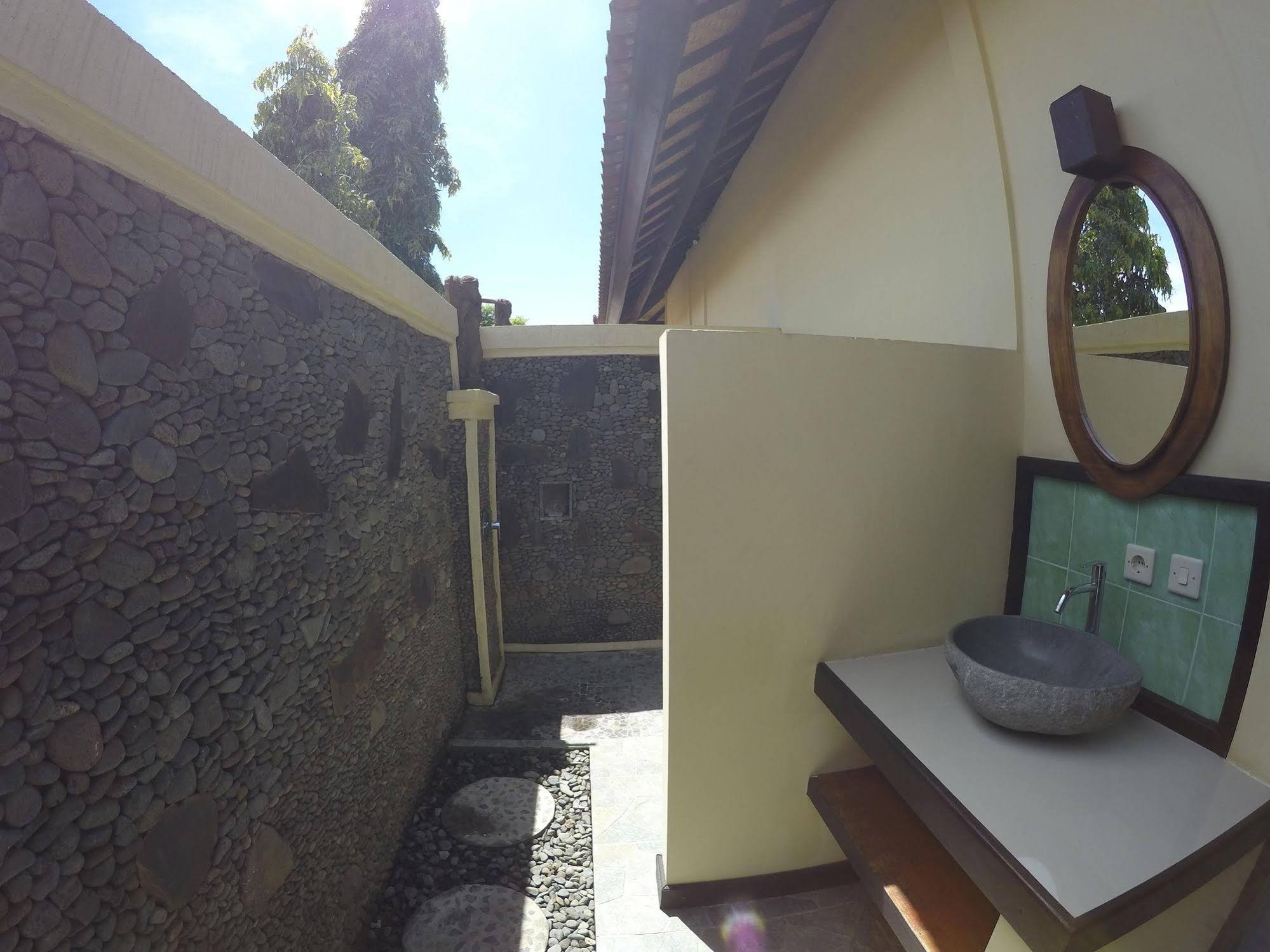 Man's Cottages & Spa
