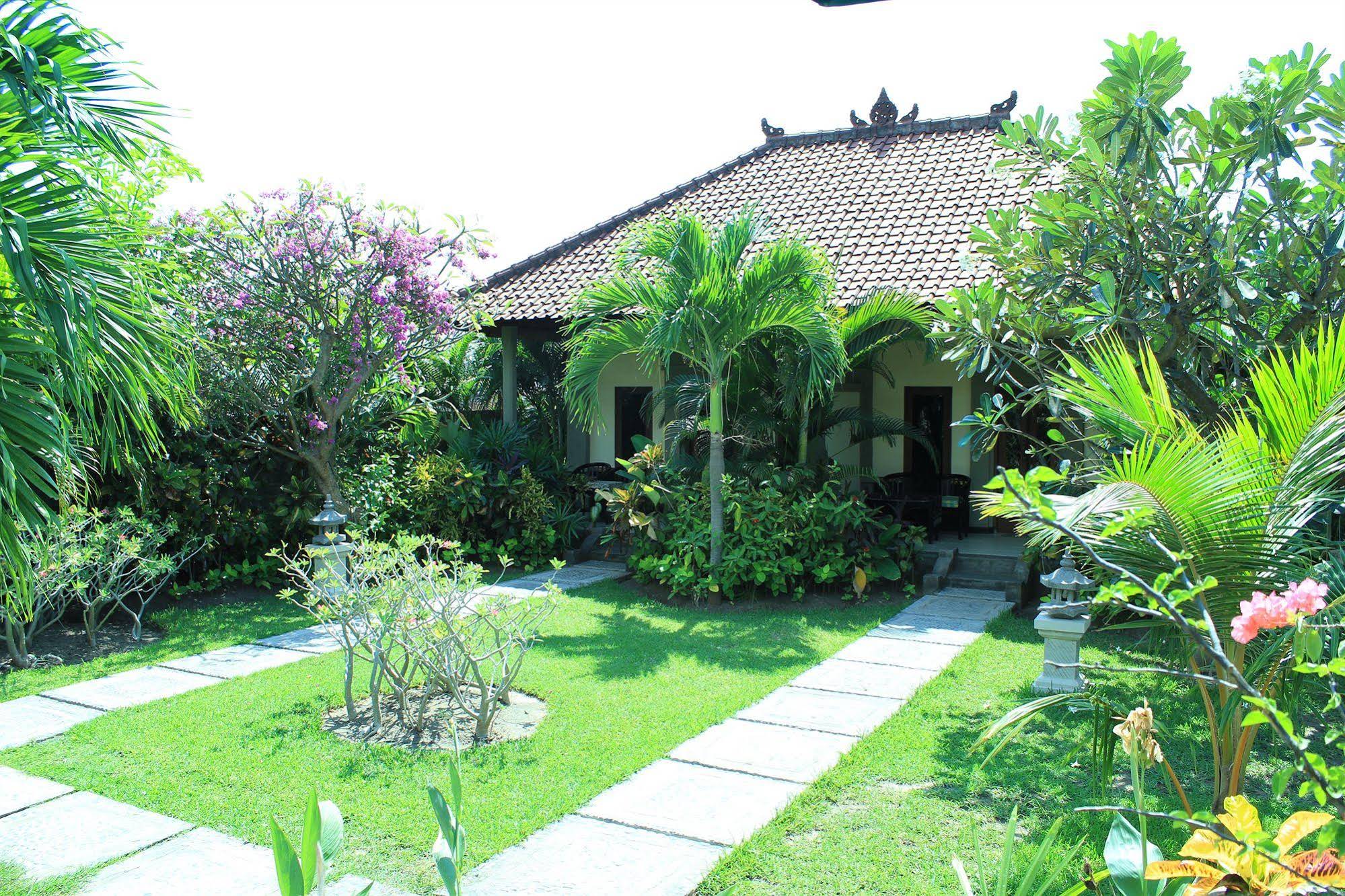 Man's Cottages & Spa