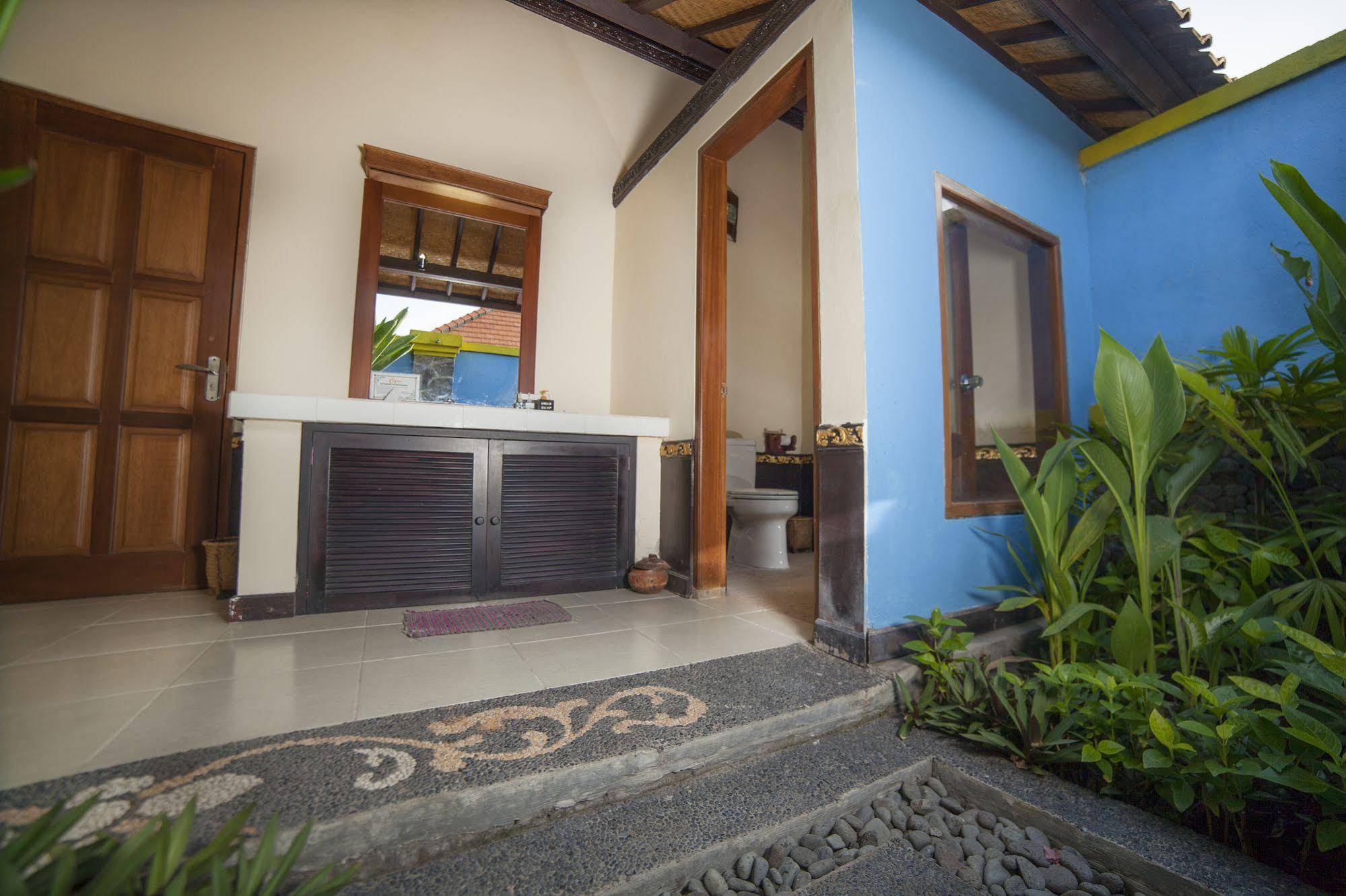 Man's Cottages & Spa