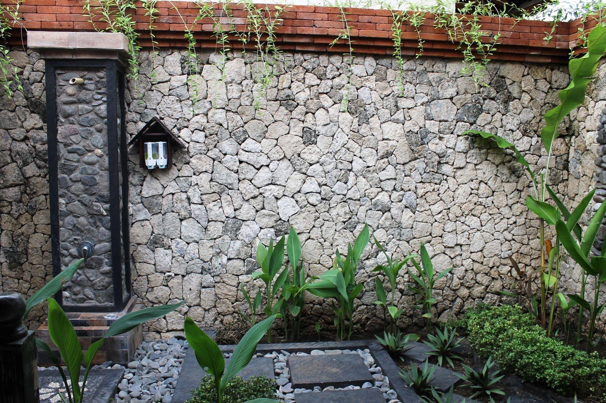 Man's Cottages & Spa