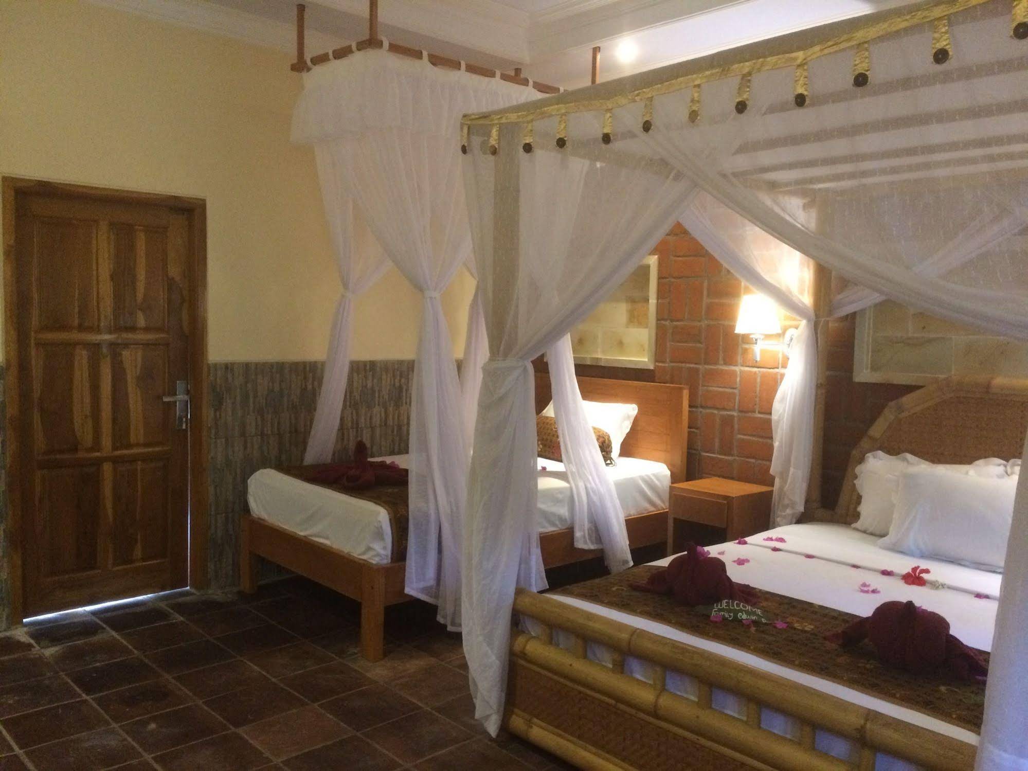 Man's Cottages & Spa
