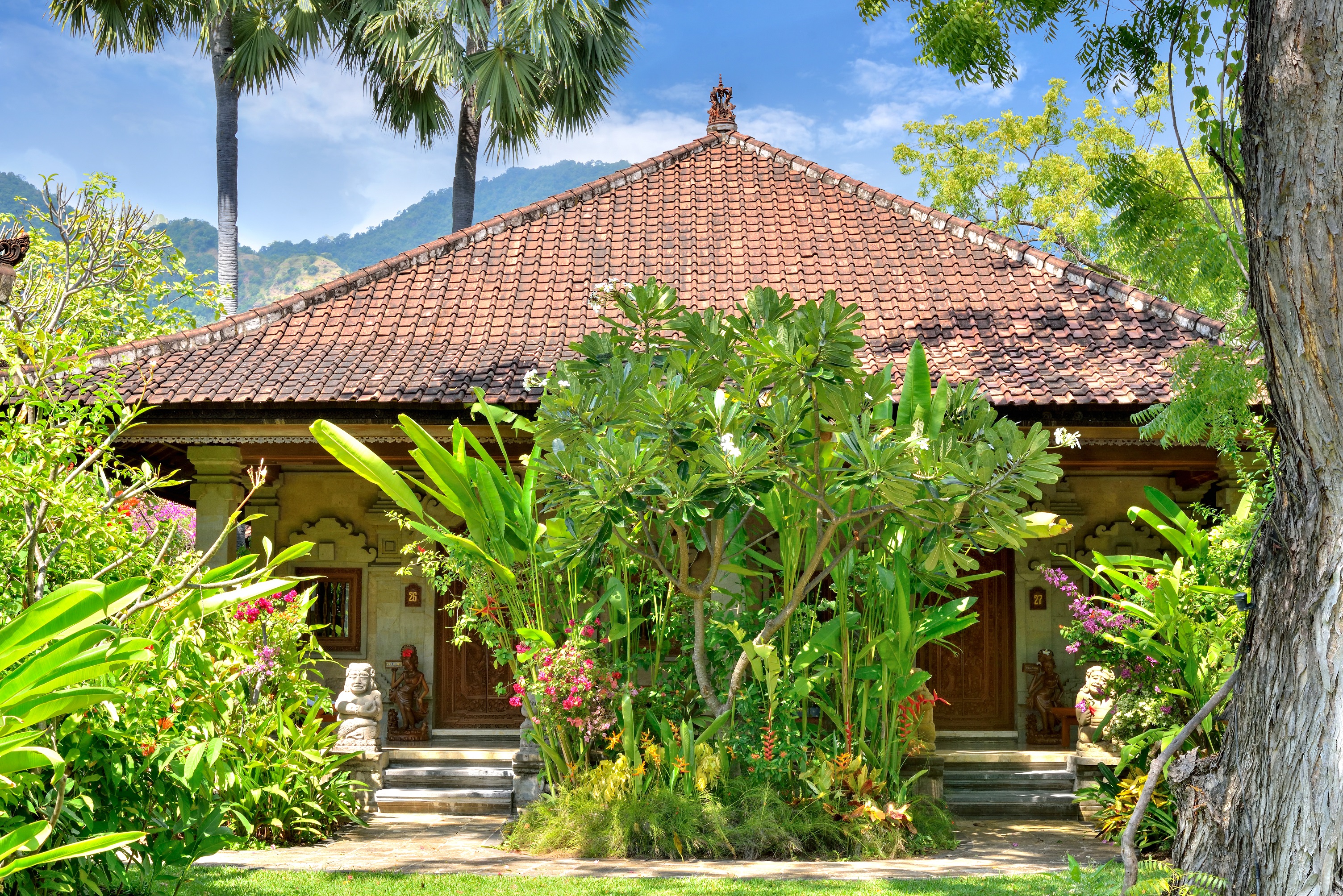 Matahari Beach Resort & Spa