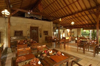 Pondok Sari Beach & Spa Resort
