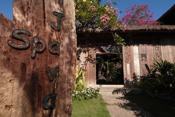 Pondok Sari Beach & Spa Resort
